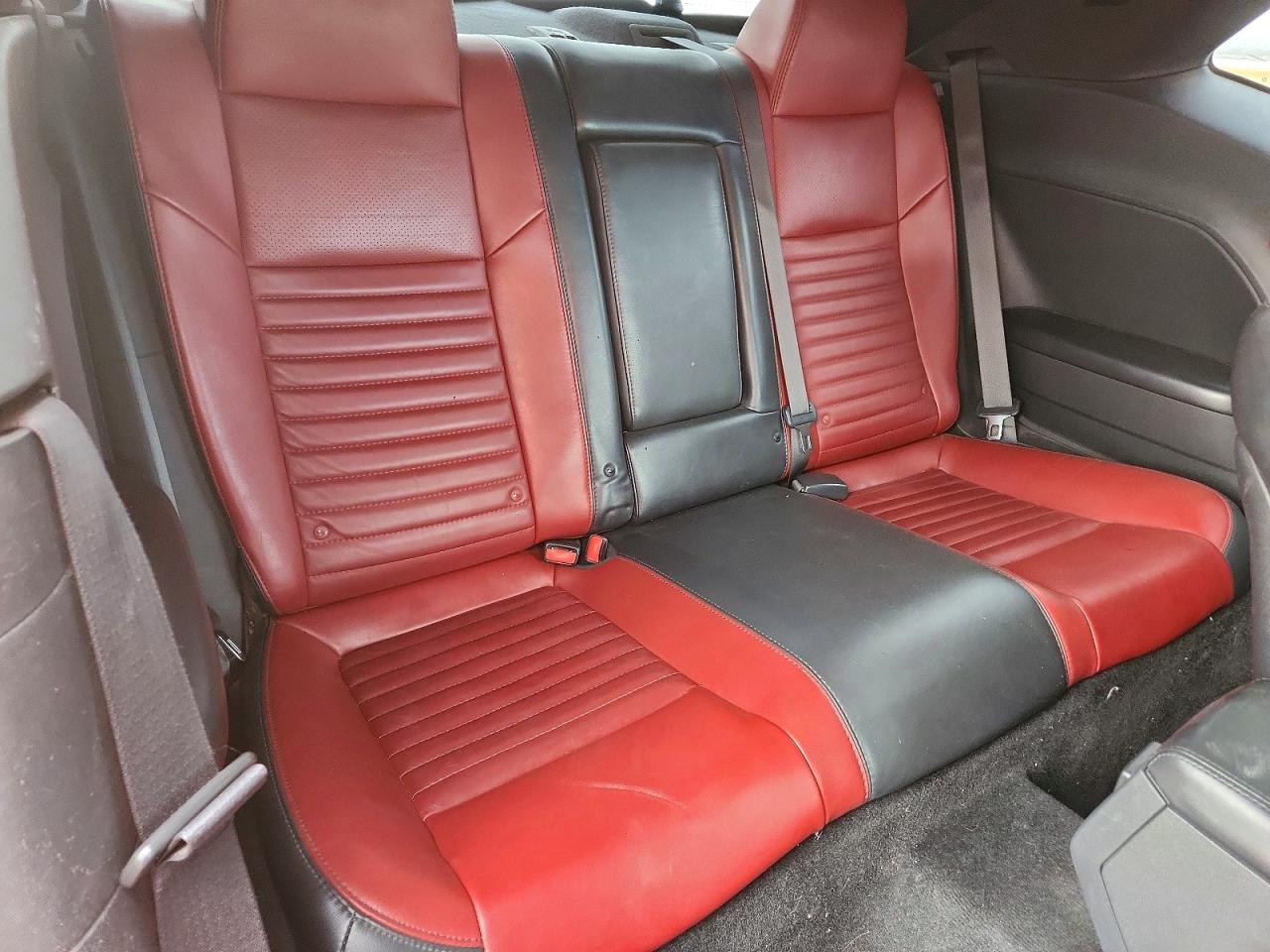 2014 Dodge Challenger R Red vin: 2C3CDYBT8EH186370