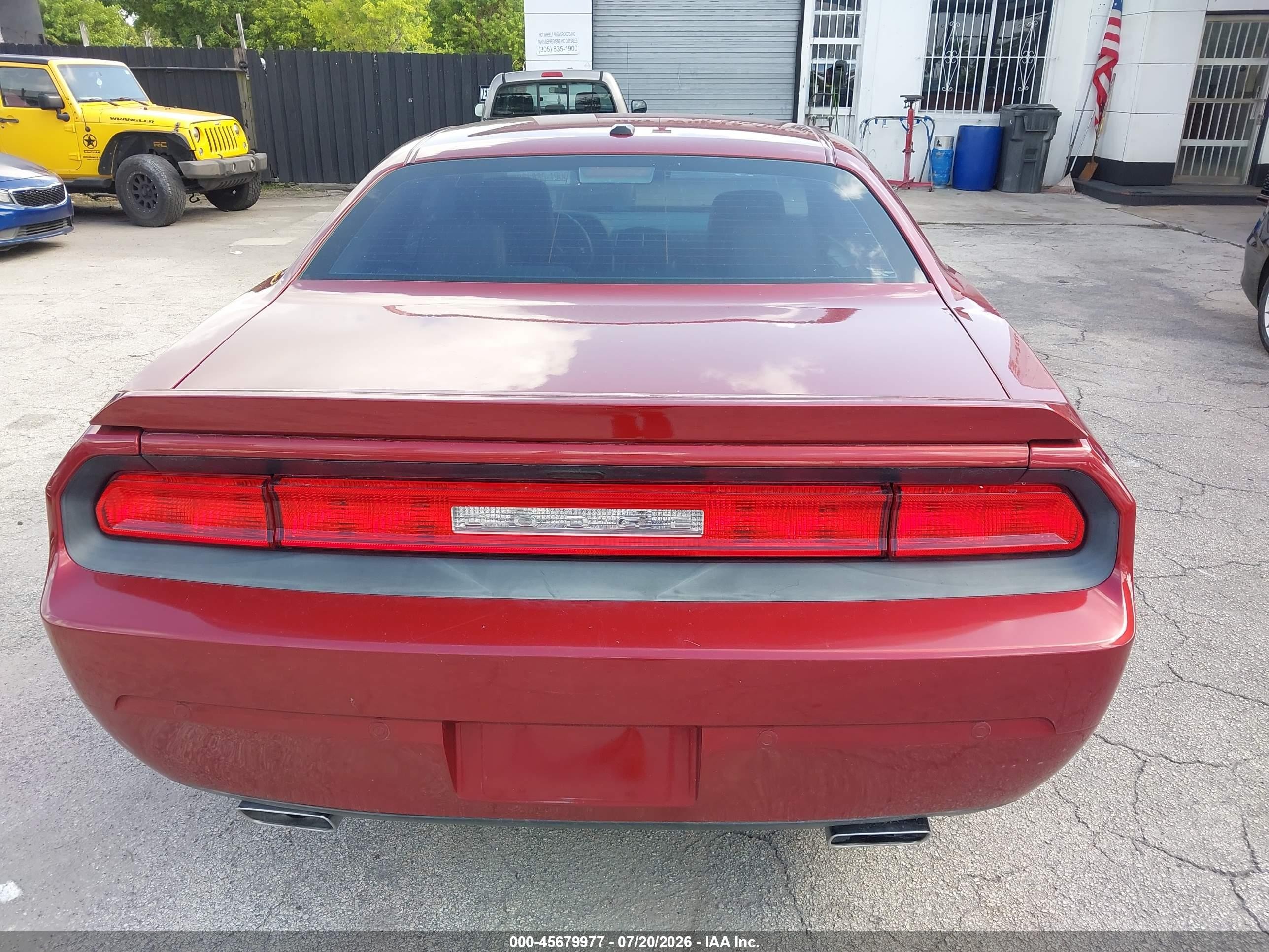 2014 Dodge Challenger R/t 100th Anniversary Appearance Group Burgundy vin: 2C3CDYBT9EH310954