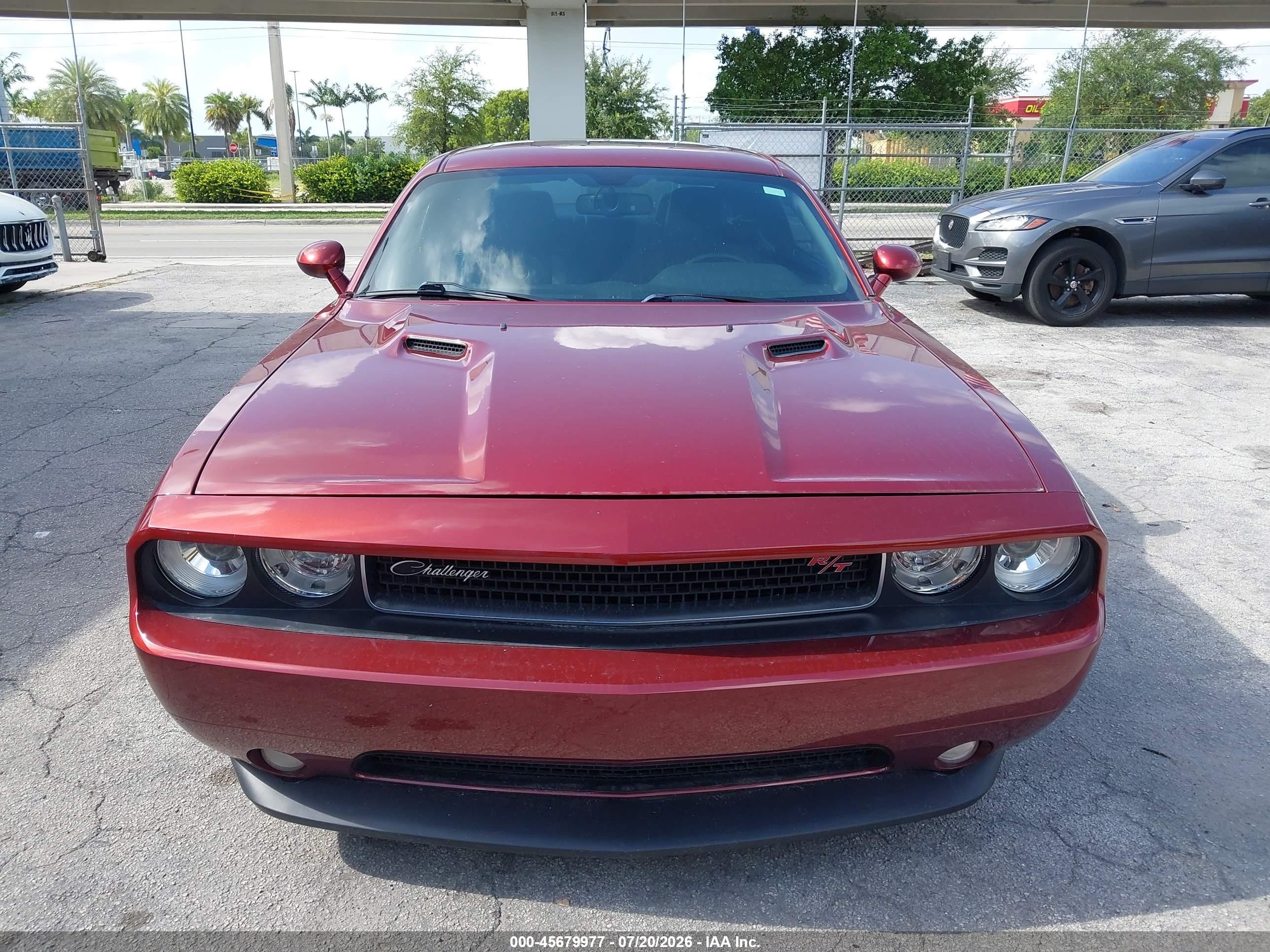 2014 Dodge Challenger R/t 100th Anniversary Appearance Group Burgundy vin: 2C3CDYBT9EH310954