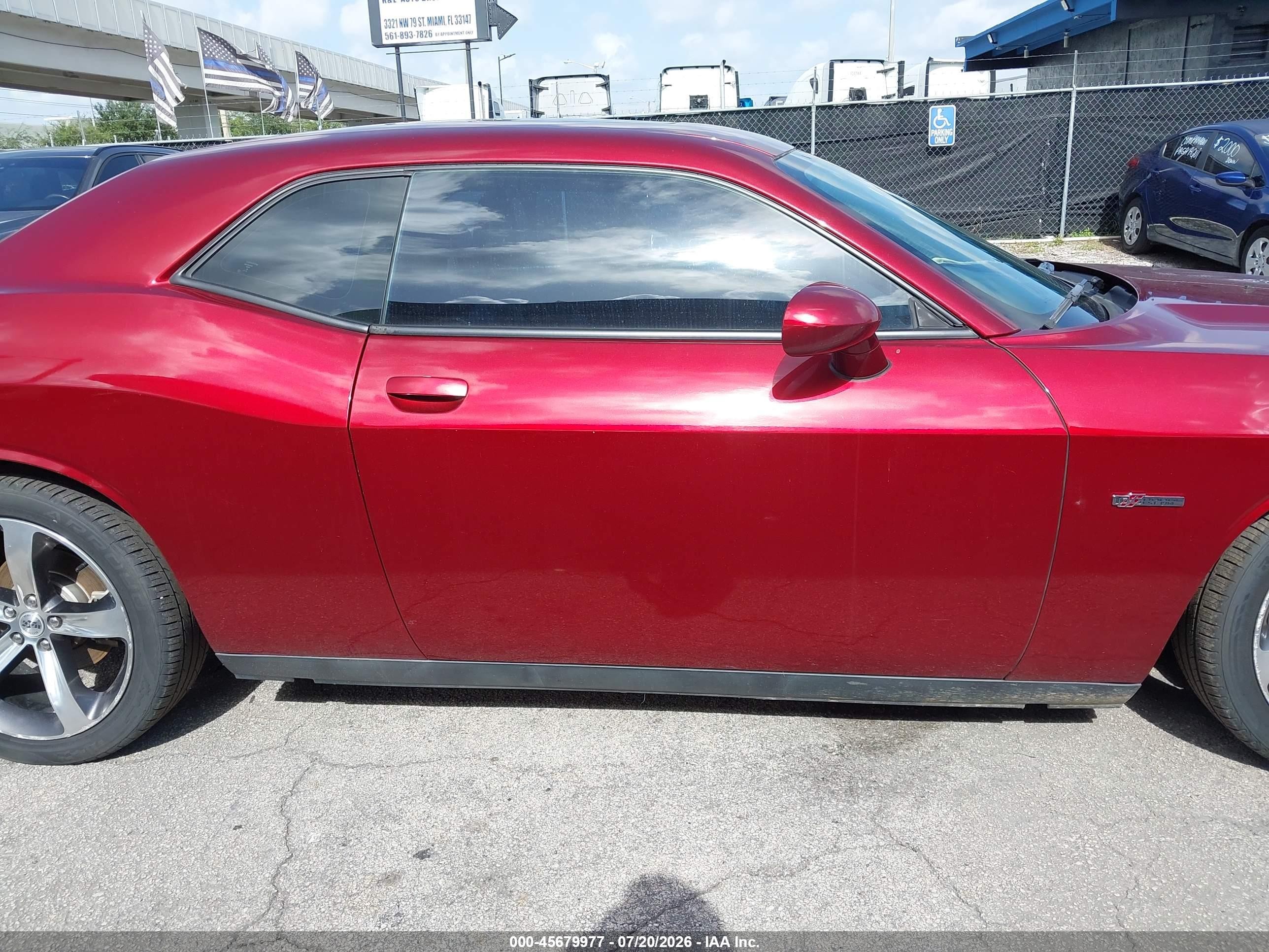 2014 Dodge Challenger R/t 100th Anniversary Appearance Group Burgundy vin: 2C3CDYBT9EH310954