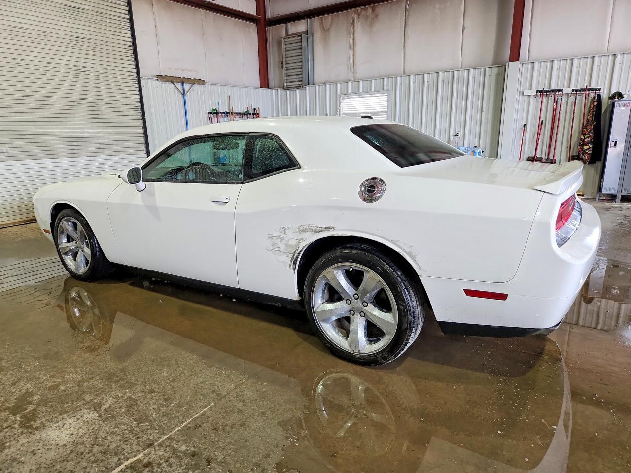 2013 Dodge Challenger R White vin: 2C3CDYBTXDH554269