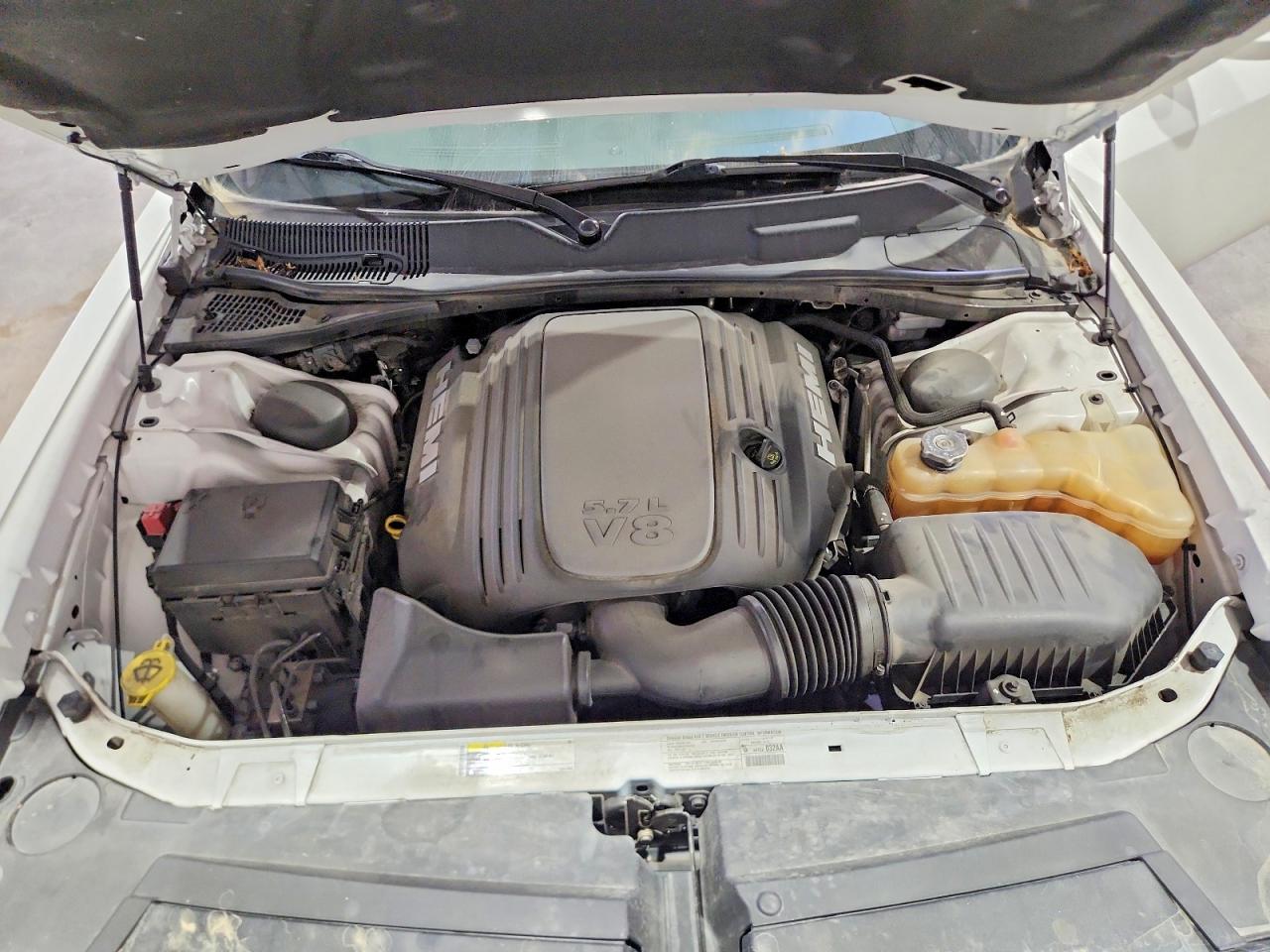 2013 Dodge Challenger R White vin: 2C3CDYBTXDH554269
