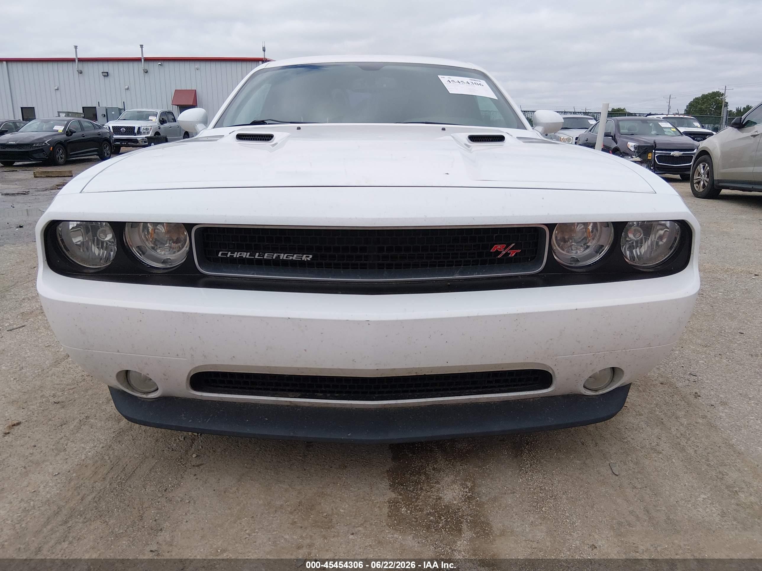 2013 Dodge Challenger R/t White vin: 2C3CDYBTXDH587725