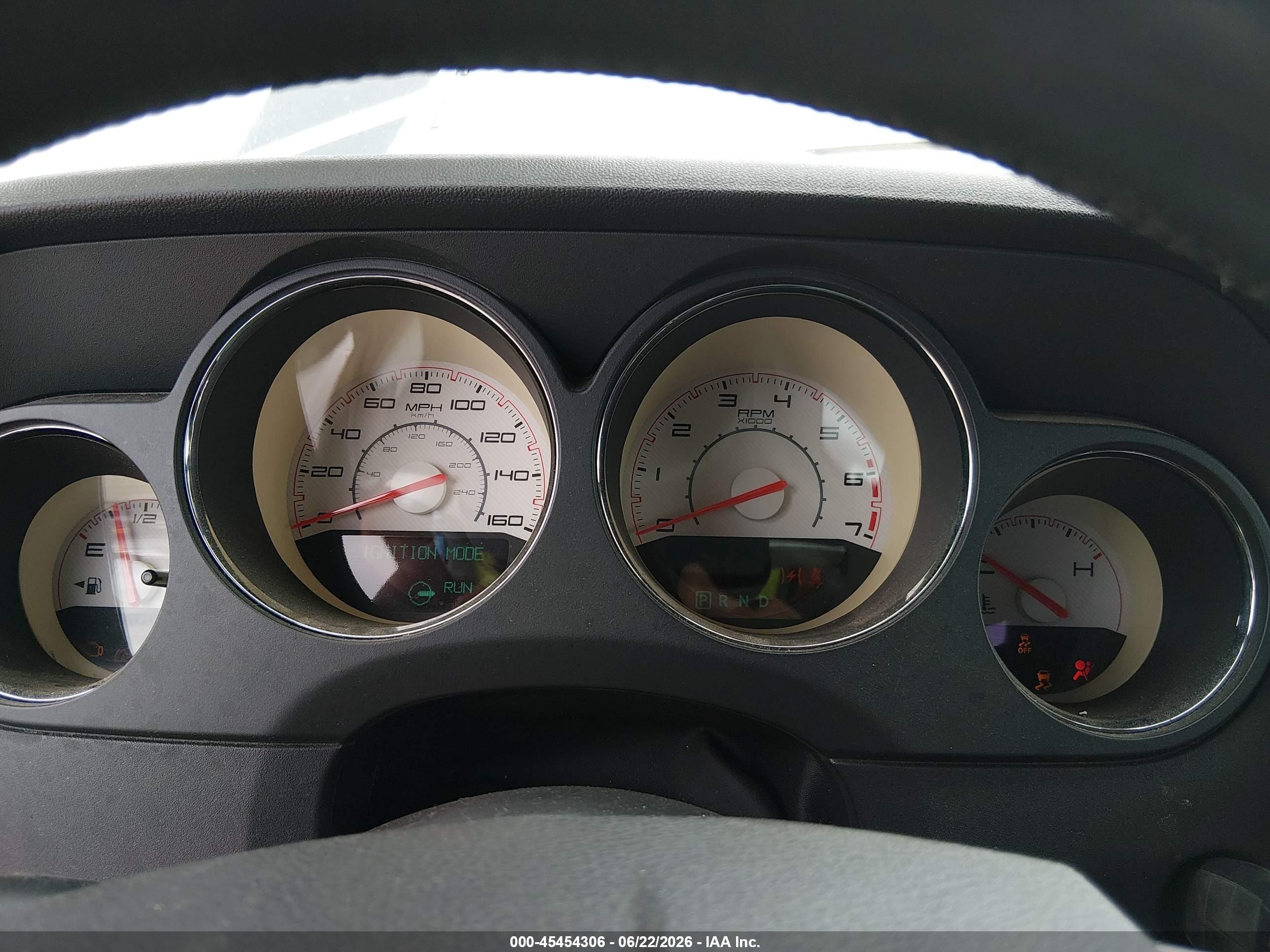 2013 Dodge Challenger R/t White vin: 2C3CDYBTXDH587725