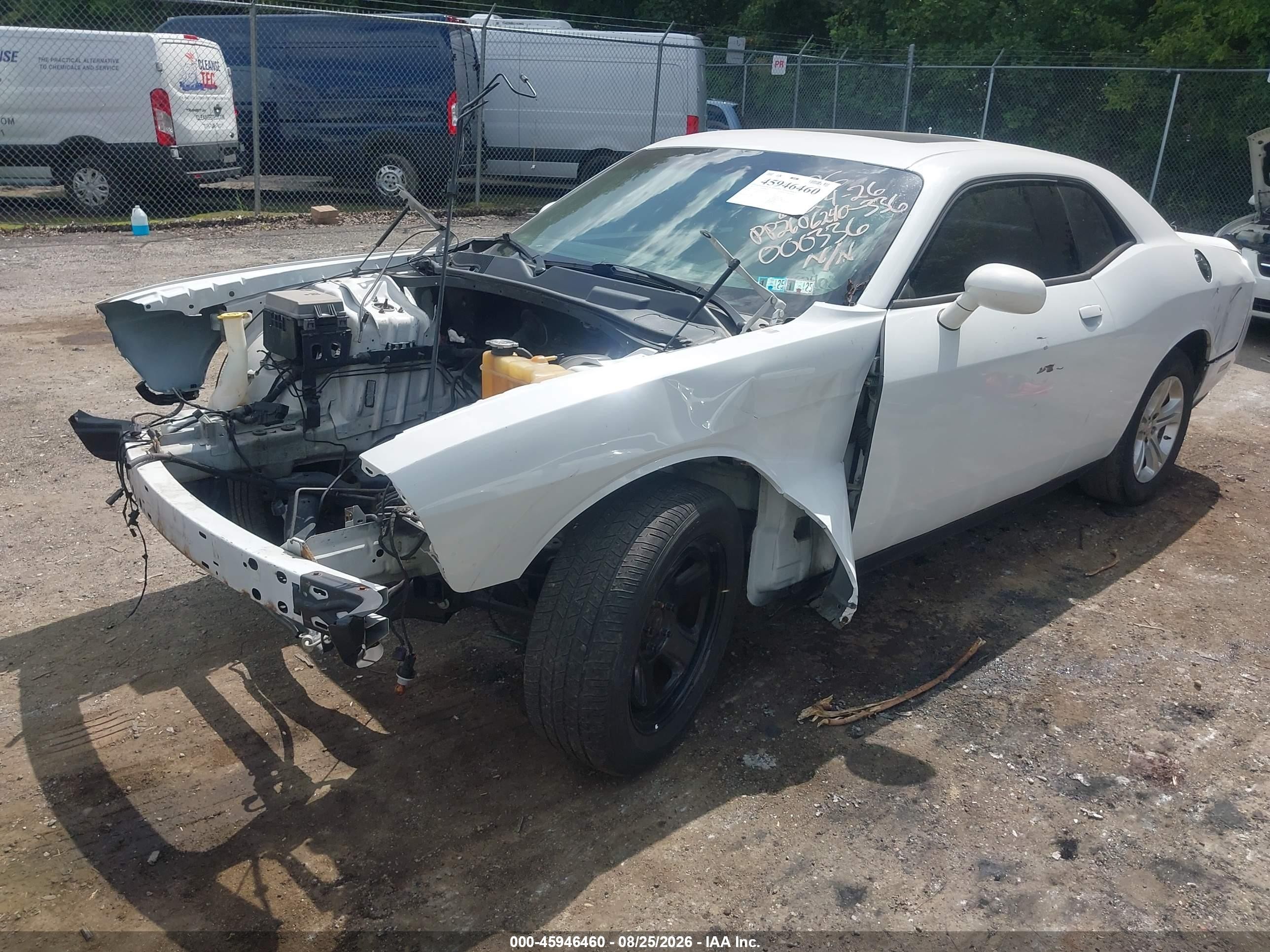 2012 Dodge Challenger Srt8 392 White vin: 2C3CDYCJ2CH118124