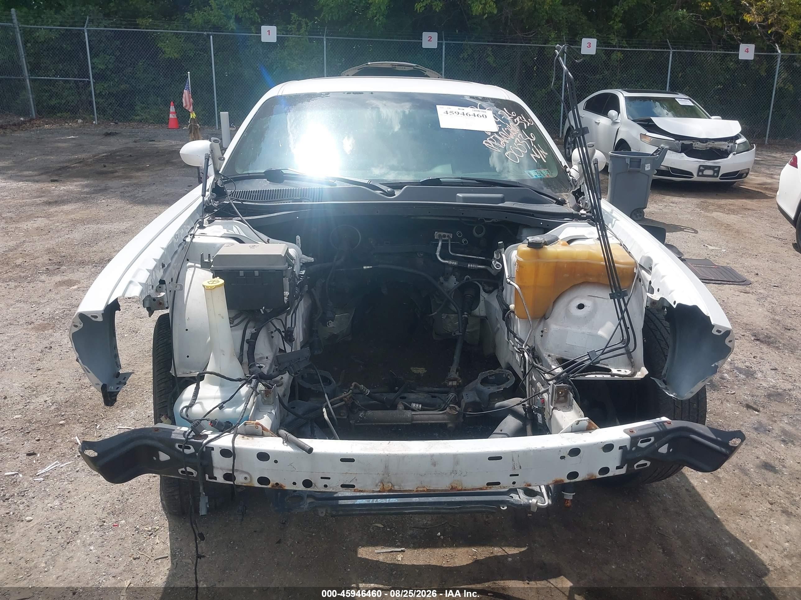 2012 Dodge Challenger Srt8 392 White vin: 2C3CDYCJ2CH118124