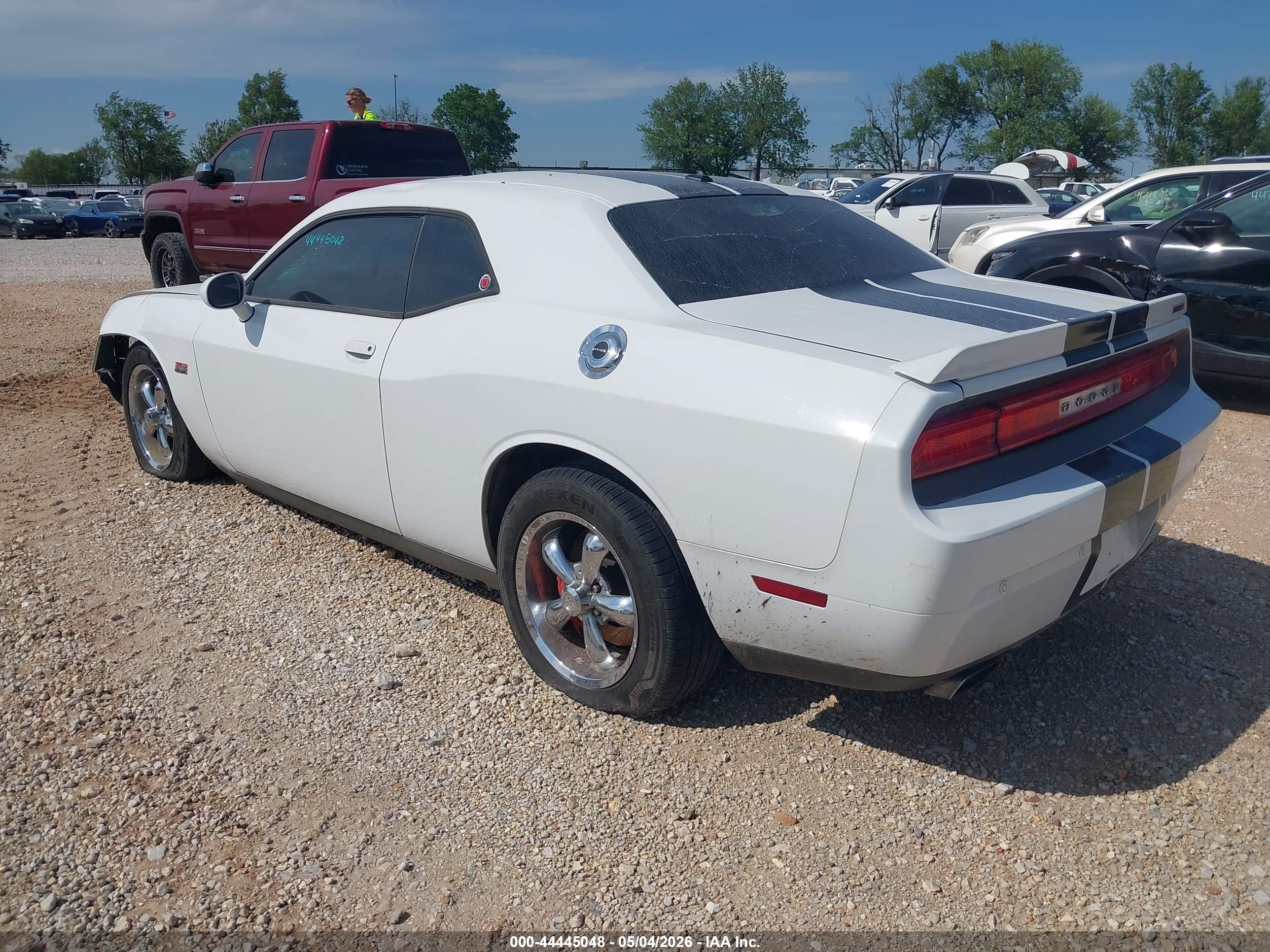 2014 Dodge Challenger Srt8 Белый vin: 2C3CDYCJ8EH106949