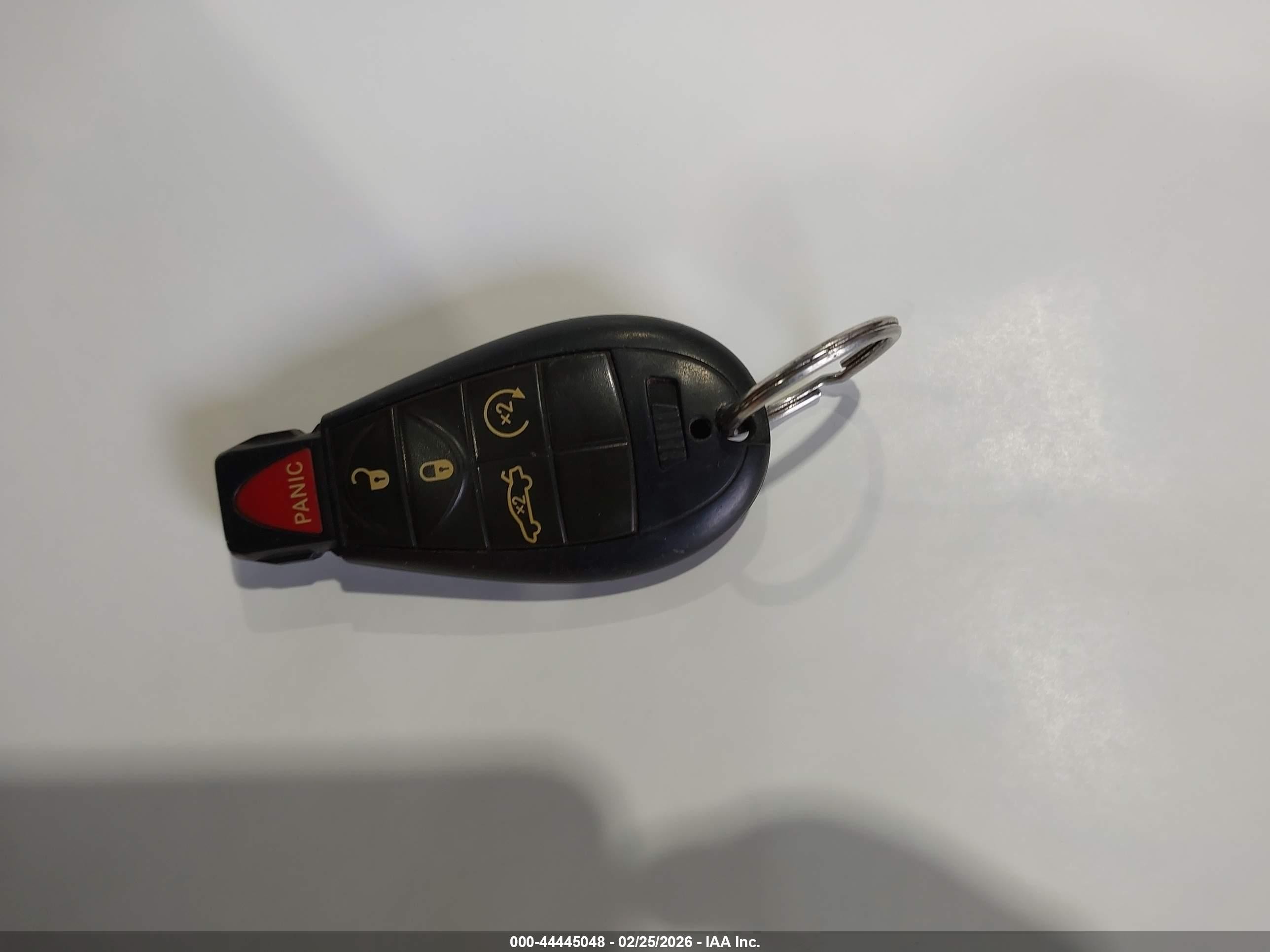 2014 Dodge Challenger Srt8 Белый vin: 2C3CDYCJ8EH106949