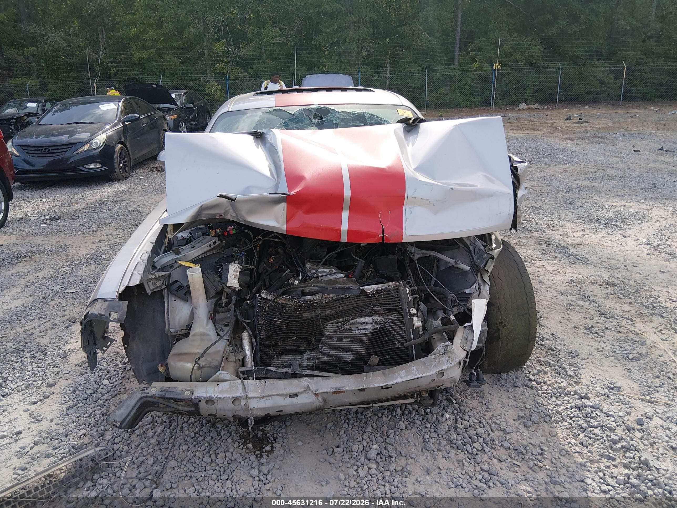 2014 Dodge Challenger Srt8 Silver vin: 2C3CDYCJXEH205109