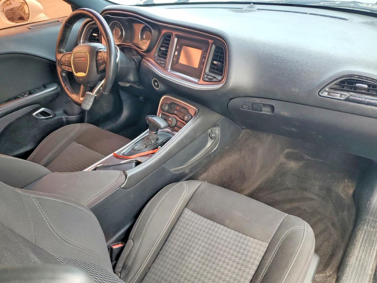 2015 Dodge Challenger Sxt White vin: 2C3CDZAG0FH868879