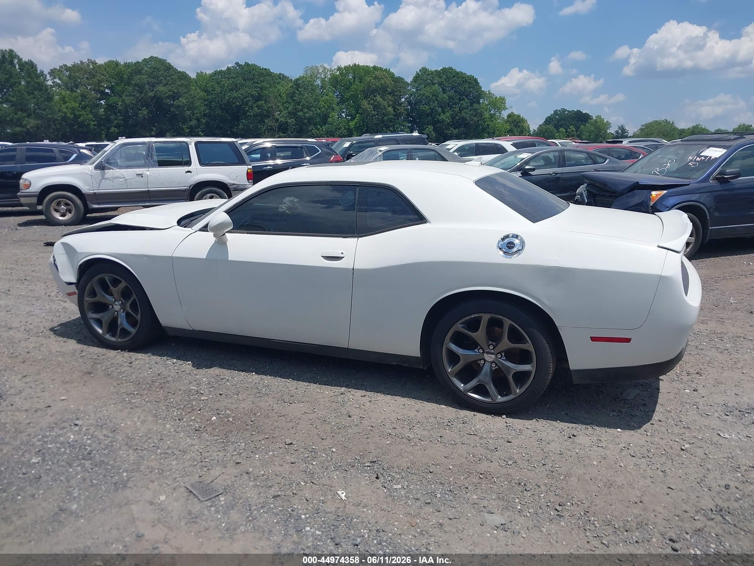 2015 Dodge Challenger Sxt White vin: 2C3CDZAG1FH702063