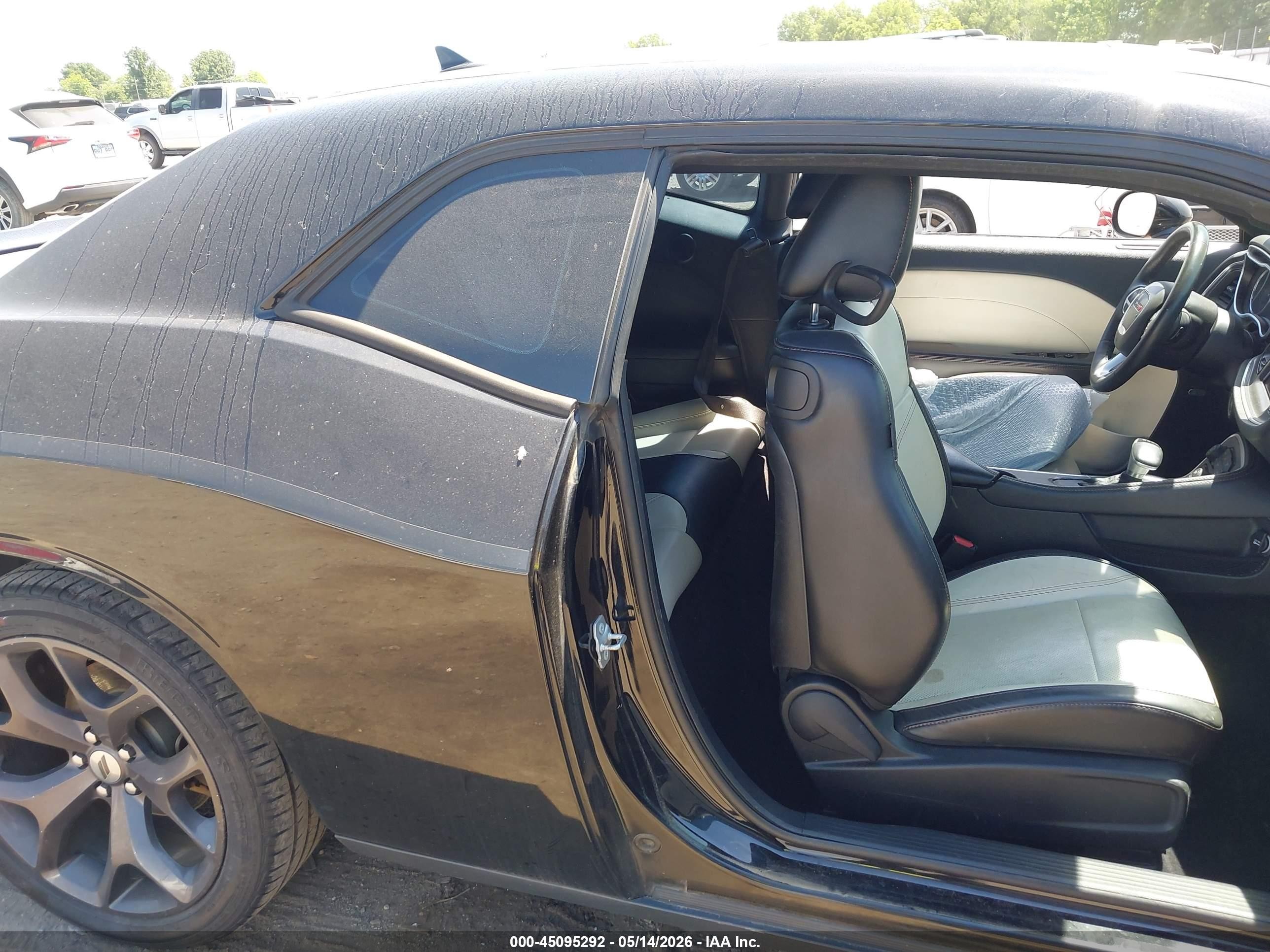 2018 Dodge Challenger Sxt Plus Black vin: 2C3CDZAG1JH131909