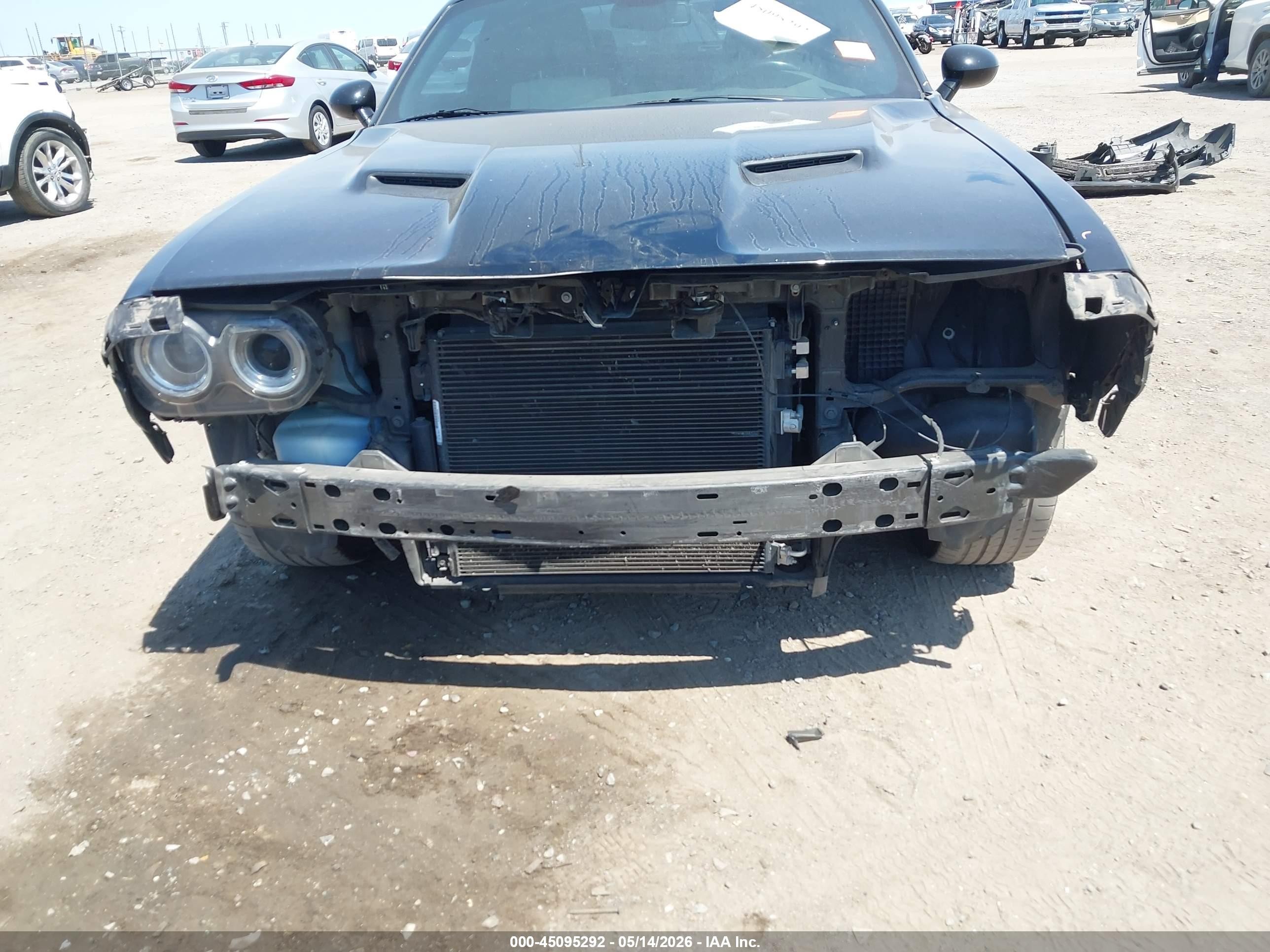 2018 Dodge Challenger Sxt Plus Black vin: 2C3CDZAG1JH131909