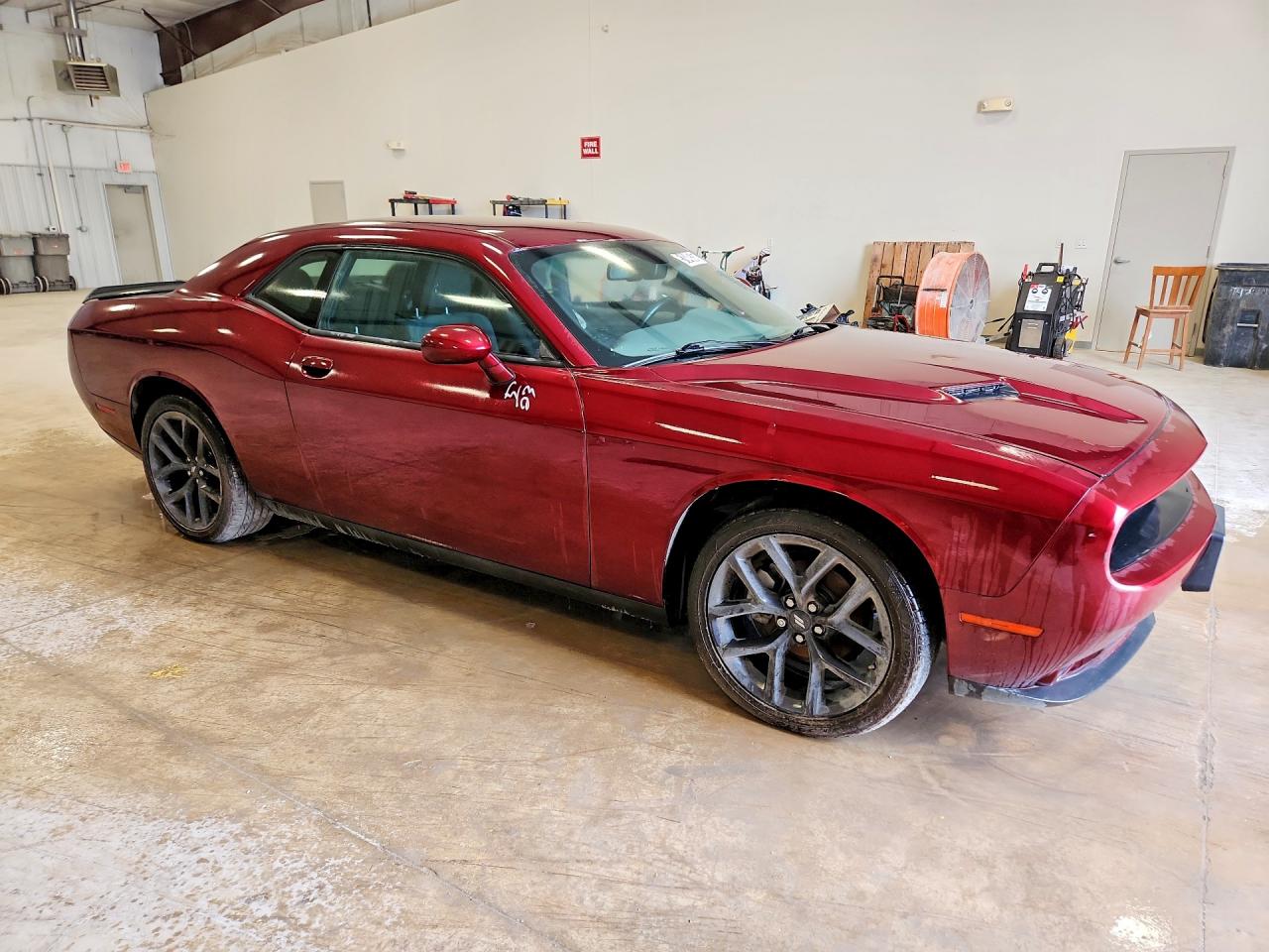 2021 Dodge Challenger Sxt Burgundy vin: 2C3CDZAG1MH560598