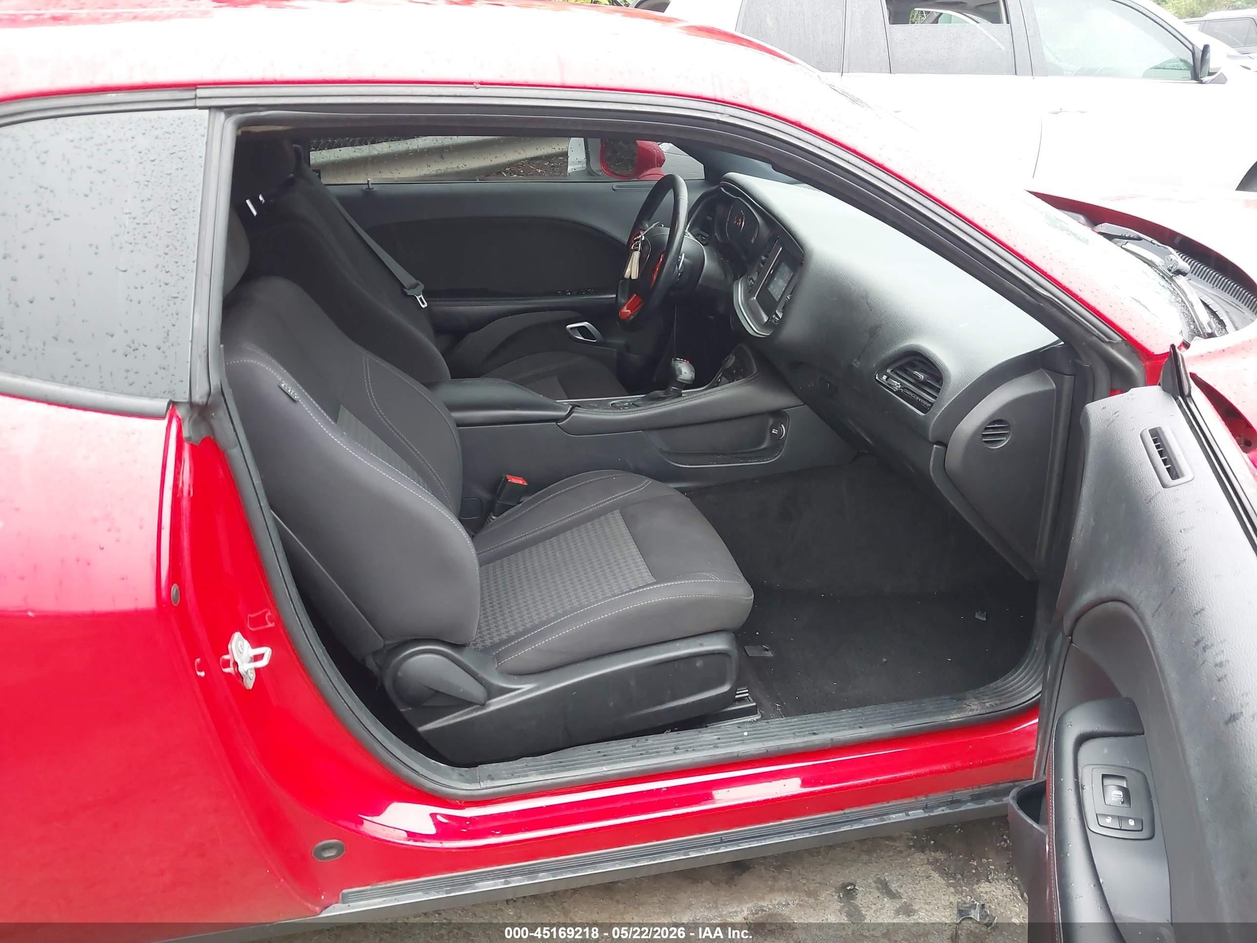 2015 Dodge Challenger Sxt Red vin: 2C3CDZAG2FH728168