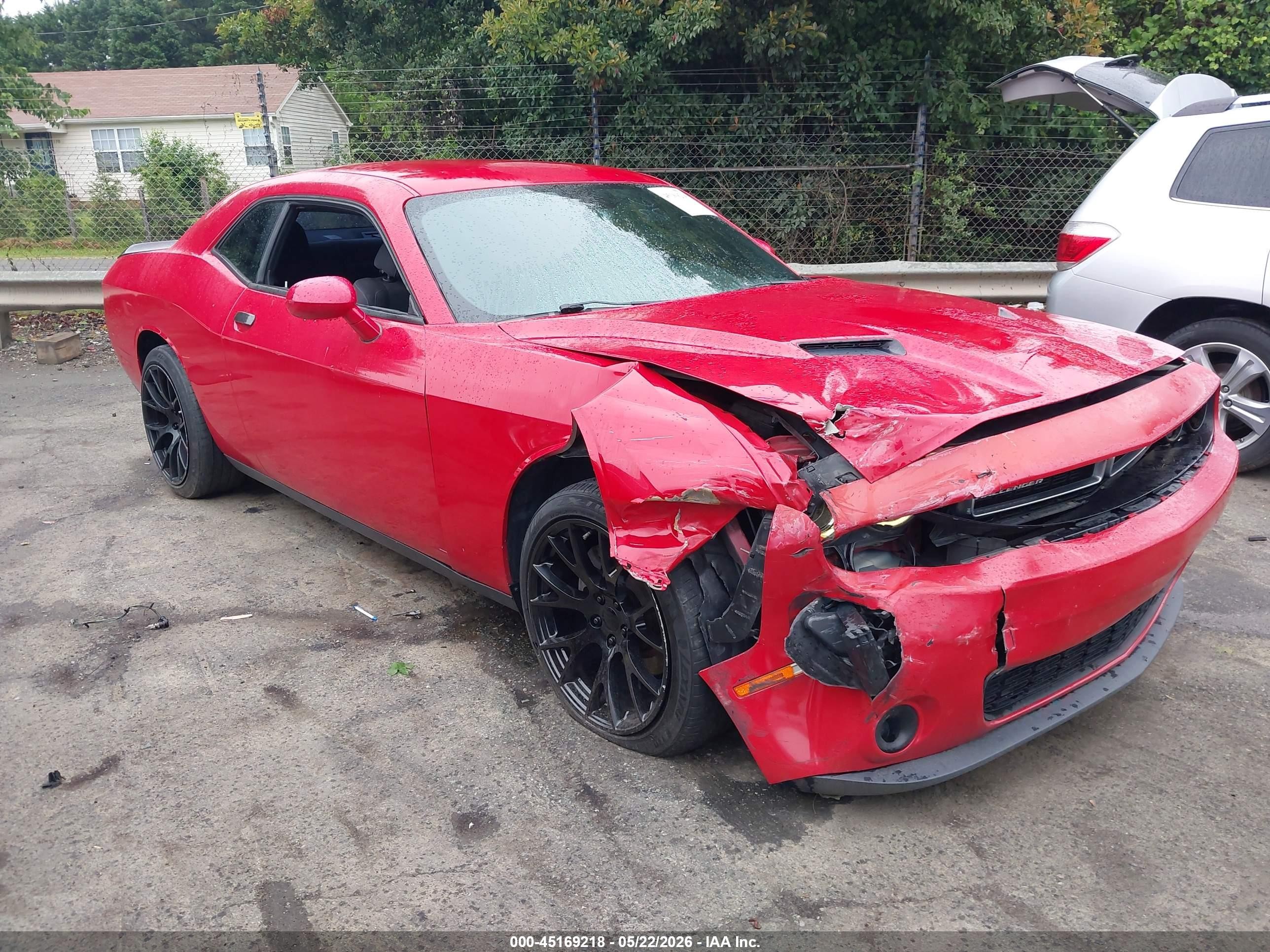 2015 Dodge Challenger Sxt Red vin: 2C3CDZAG2FH728168