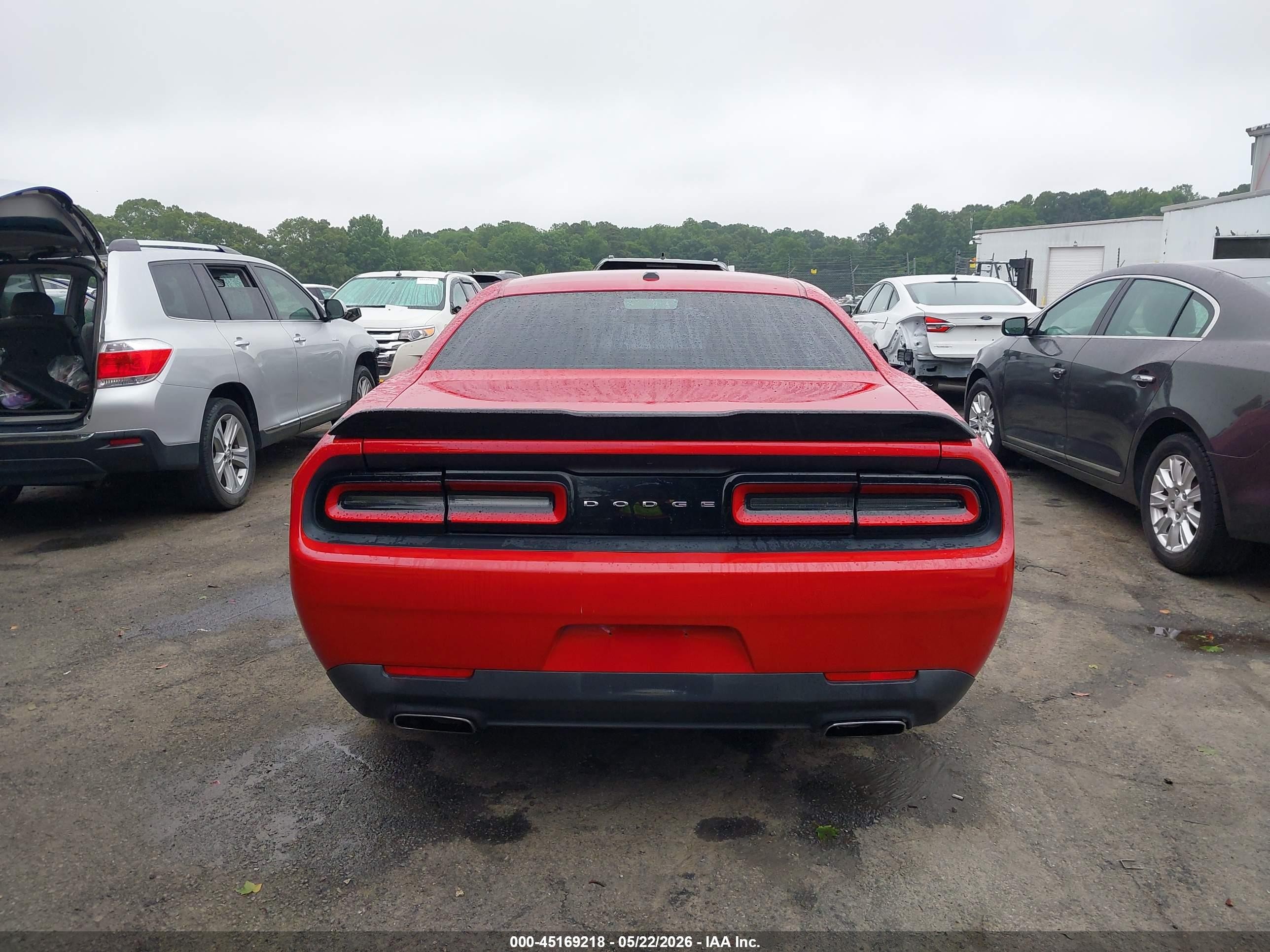 2015 Dodge Challenger Sxt Red vin: 2C3CDZAG2FH728168