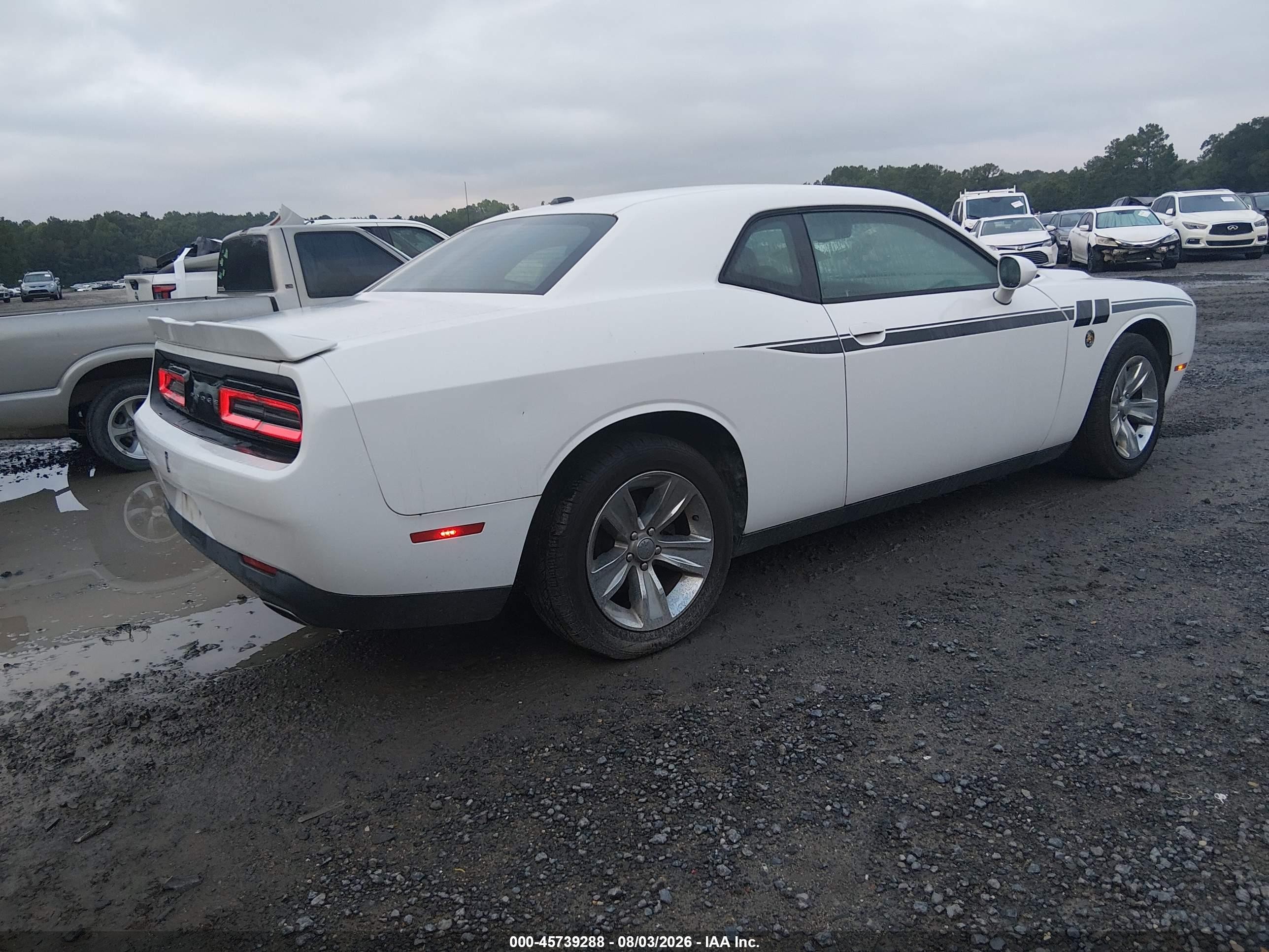 2015 Dodge Challenger Sxt White vin: 2C3CDZAG2FH793831