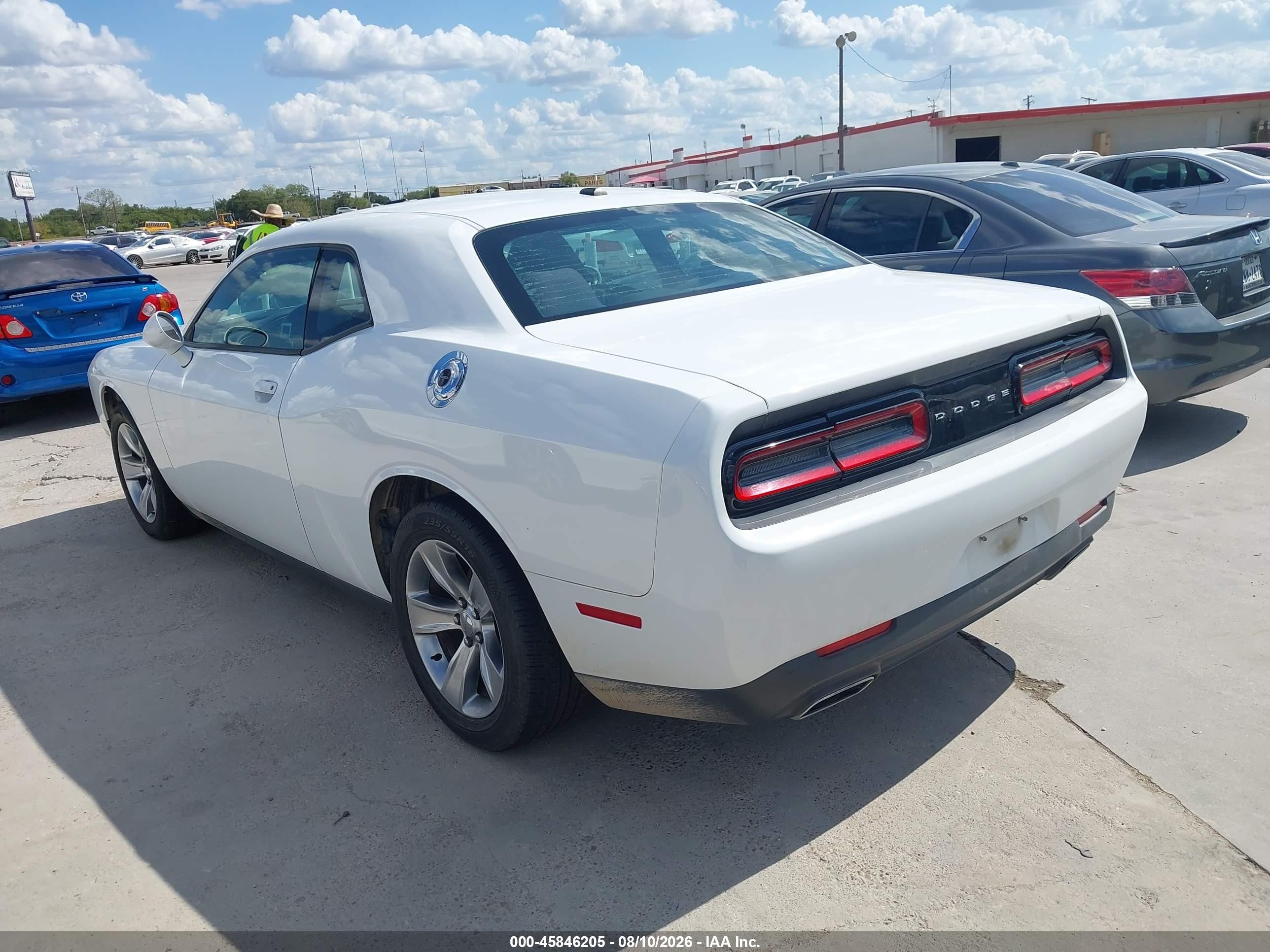 2015 Dodge Challenger Sxt White vin: 2C3CDZAG2FH839156