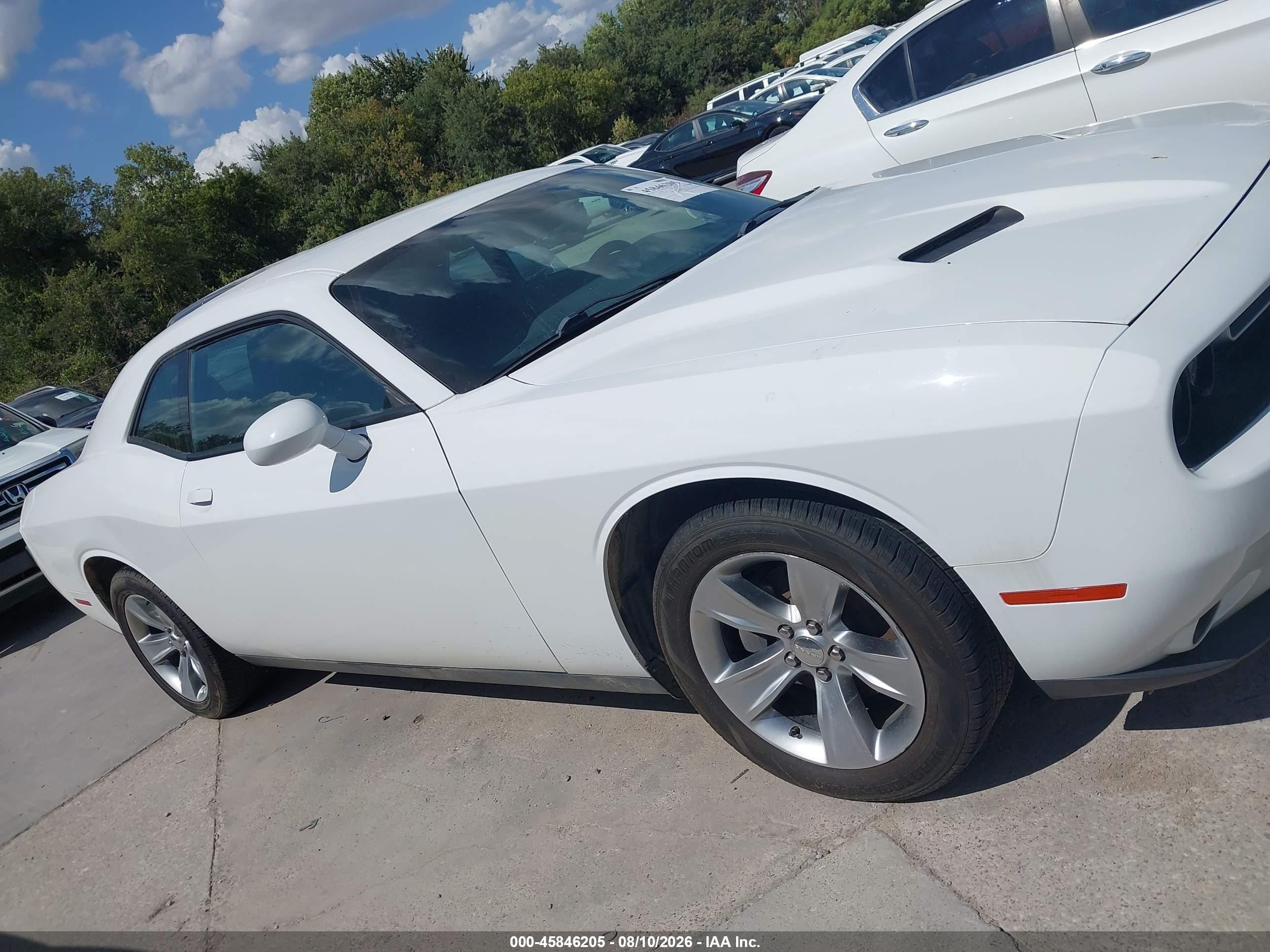2015 Dodge Challenger Sxt White vin: 2C3CDZAG2FH839156