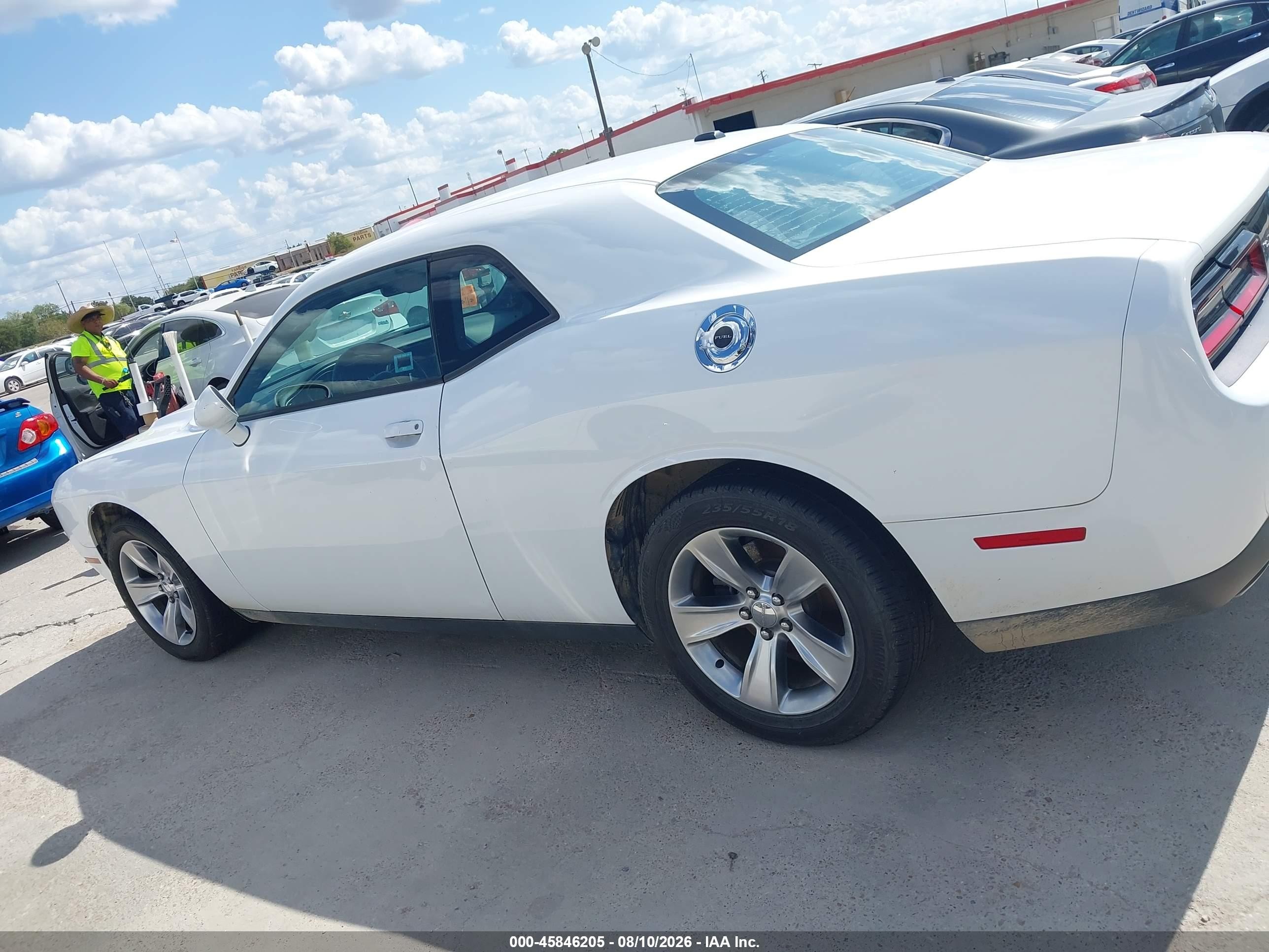 2015 Dodge Challenger Sxt White vin: 2C3CDZAG2FH839156