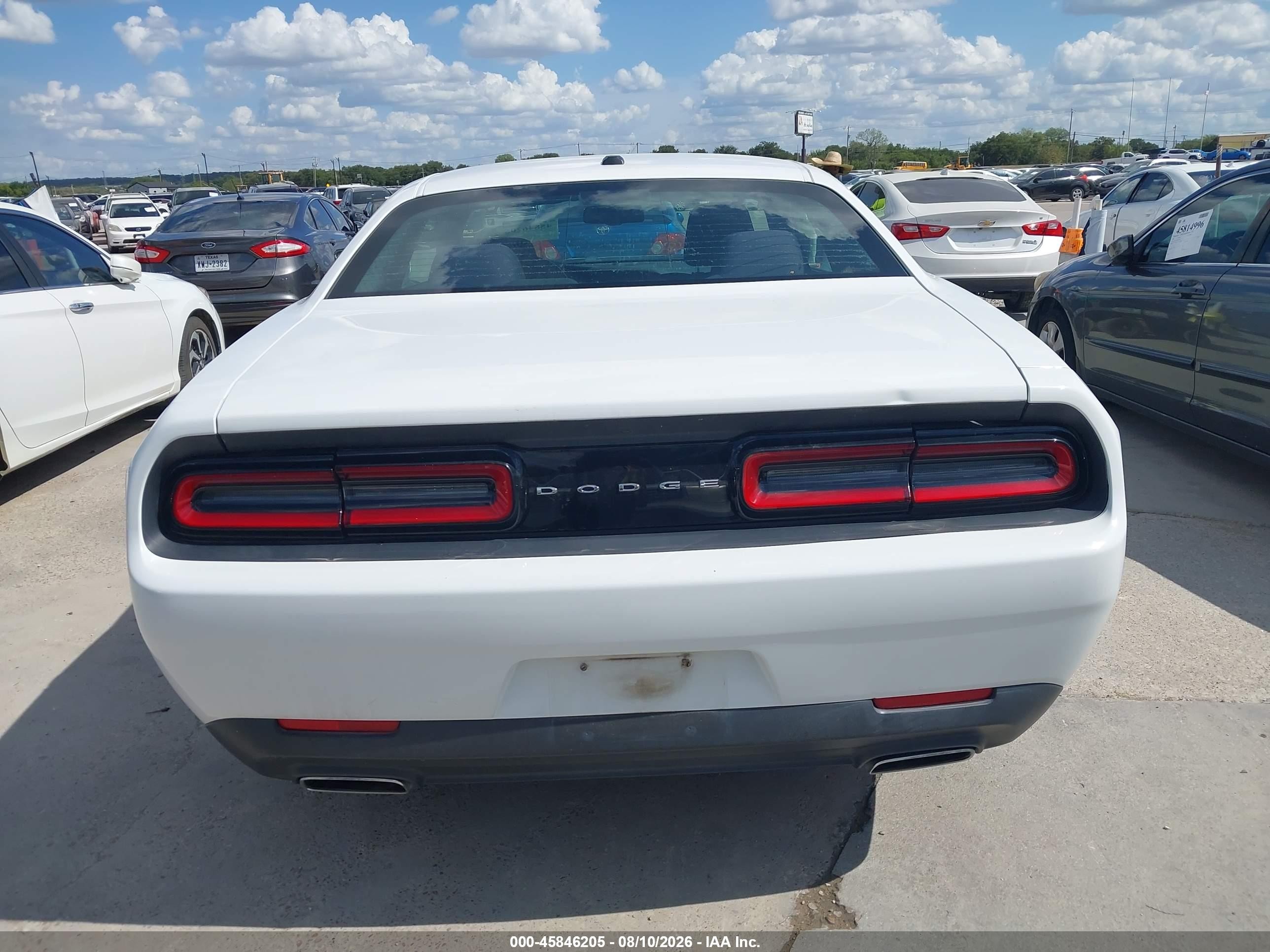 2015 Dodge Challenger Sxt White vin: 2C3CDZAG2FH839156