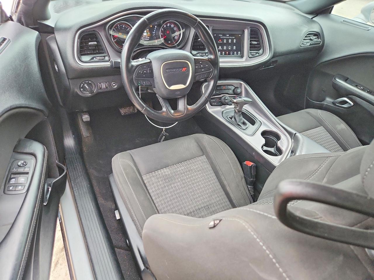 2019 Dodge Challenger Sxt Серебряный vin: 2C3CDZAG2KH679564