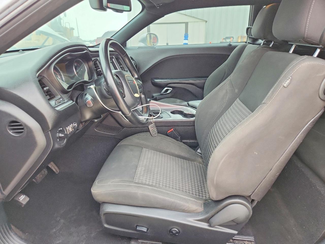 2019 Dodge Challenger Sxt Серебряный vin: 2C3CDZAG2KH679564