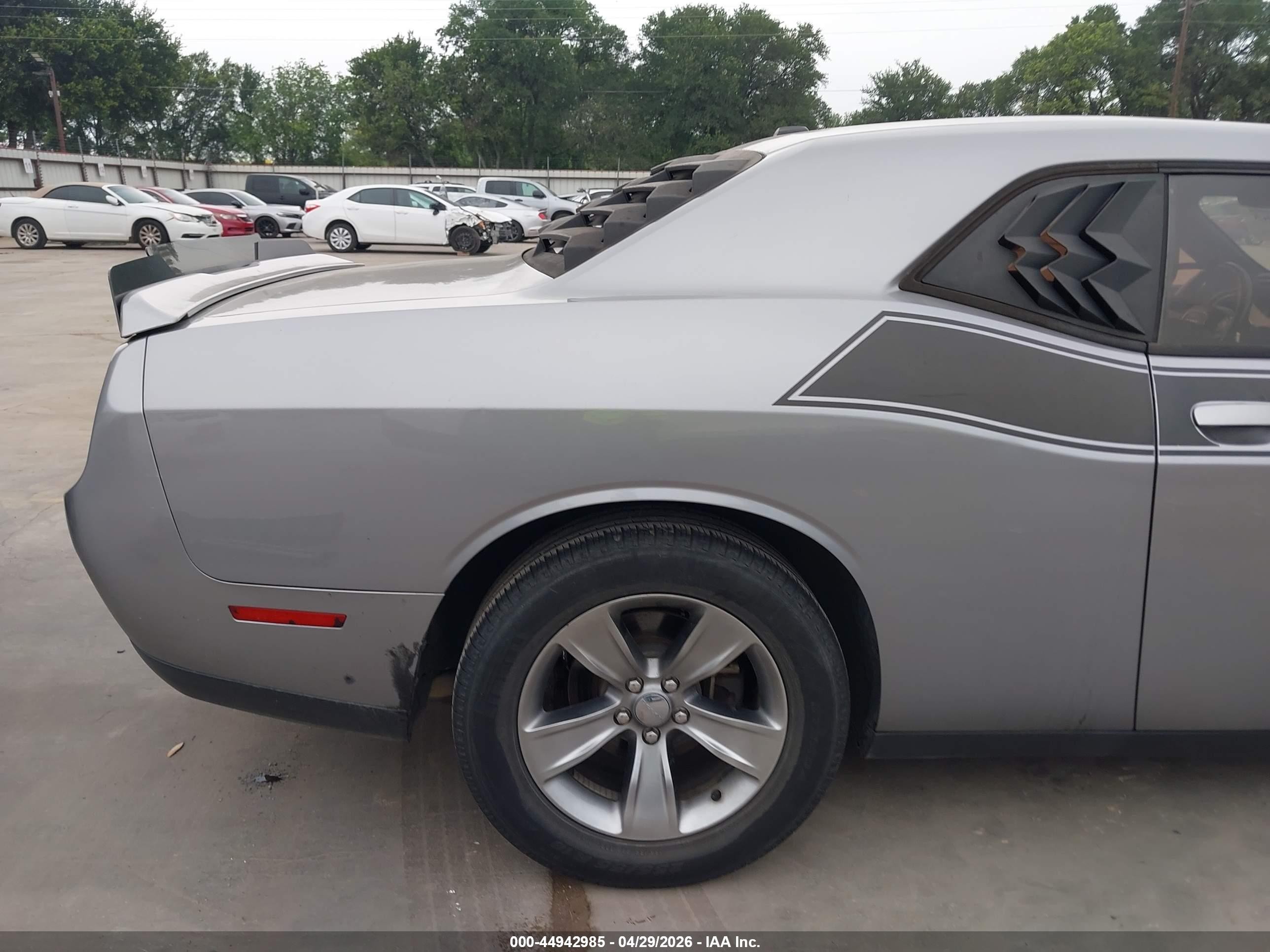 2015 Dodge Challenger Sxt Gray vin: 2C3CDZAG3FH702243