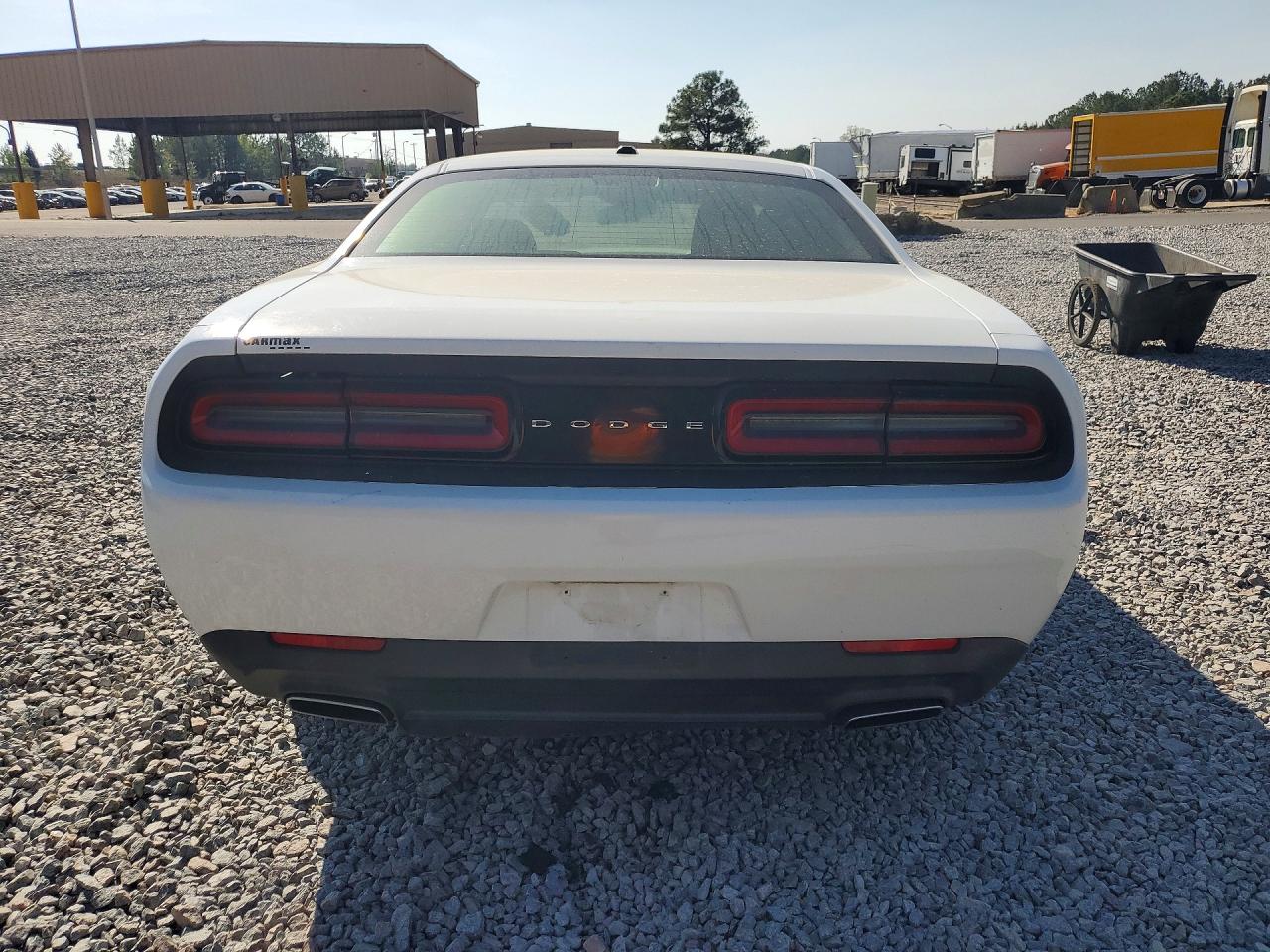 2015 Dodge Challenger Sxt White vin: 2C3CDZAG3FH720032