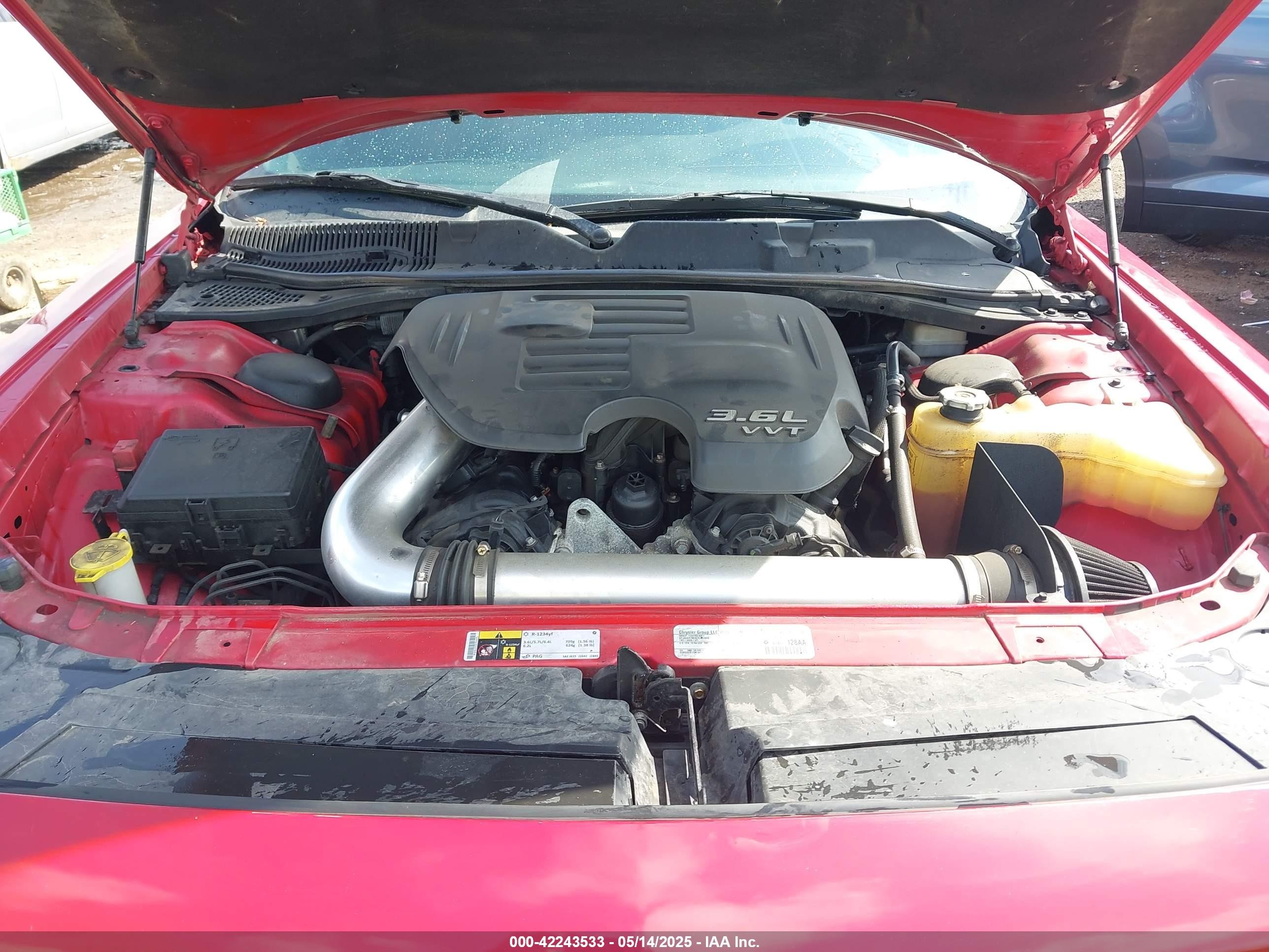 2015 Dodge Challenger Sxt Red vin: 2C3CDZAG3FH723612