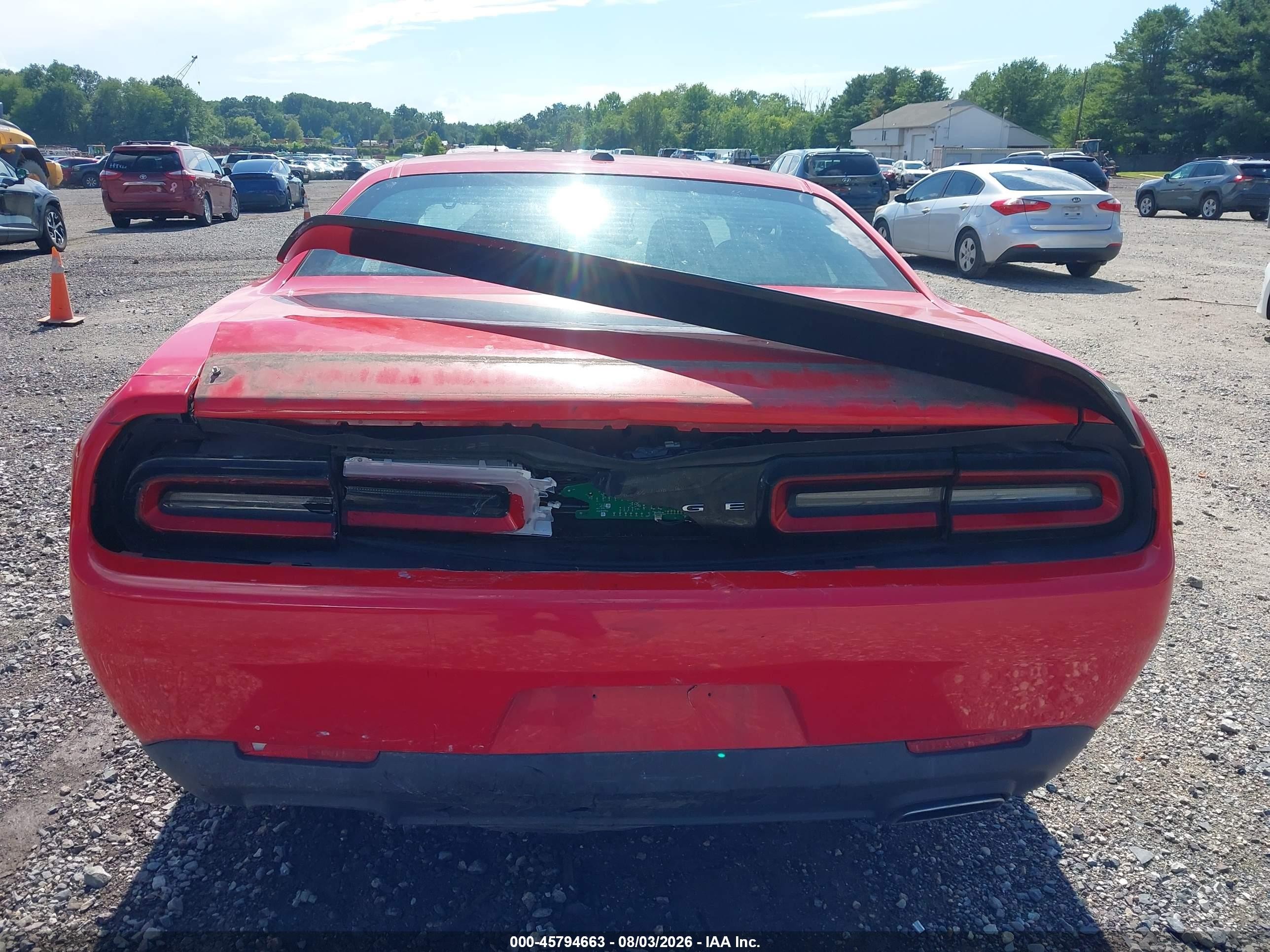2015 Dodge Challenger Sxt Red vin: 2C3CDZAG3FH759087
