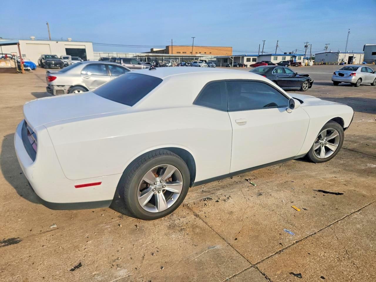 2015 Dodge Challenger Sxt White vin: 2C3CDZAG3FH816369