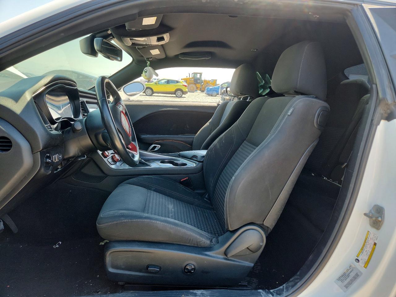2015 Dodge Challenger Sxt White vin: 2C3CDZAG3FH909778