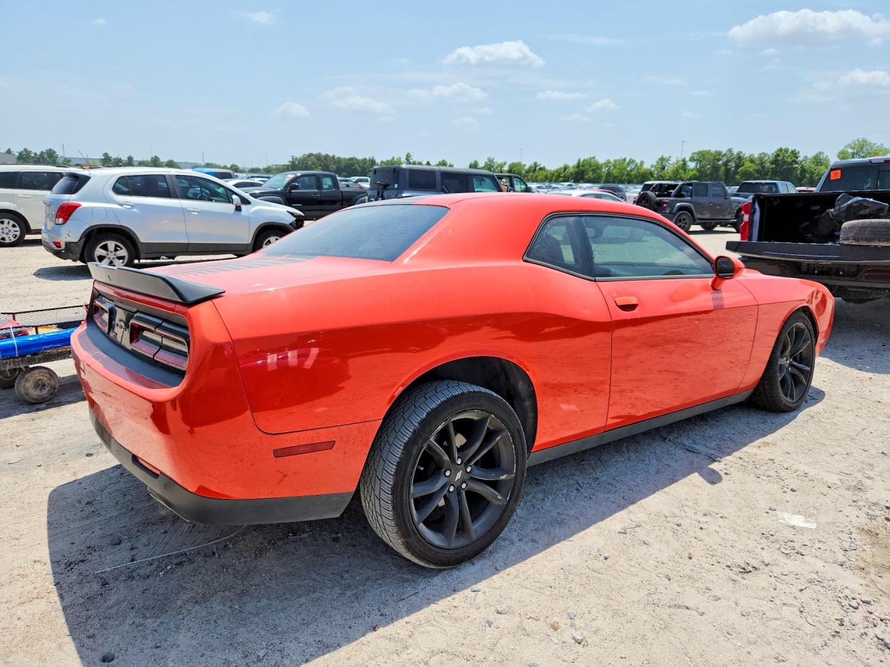 2017 Dodge Challenger Sxt Оранжевый vin: 2C3CDZAG3HH527527