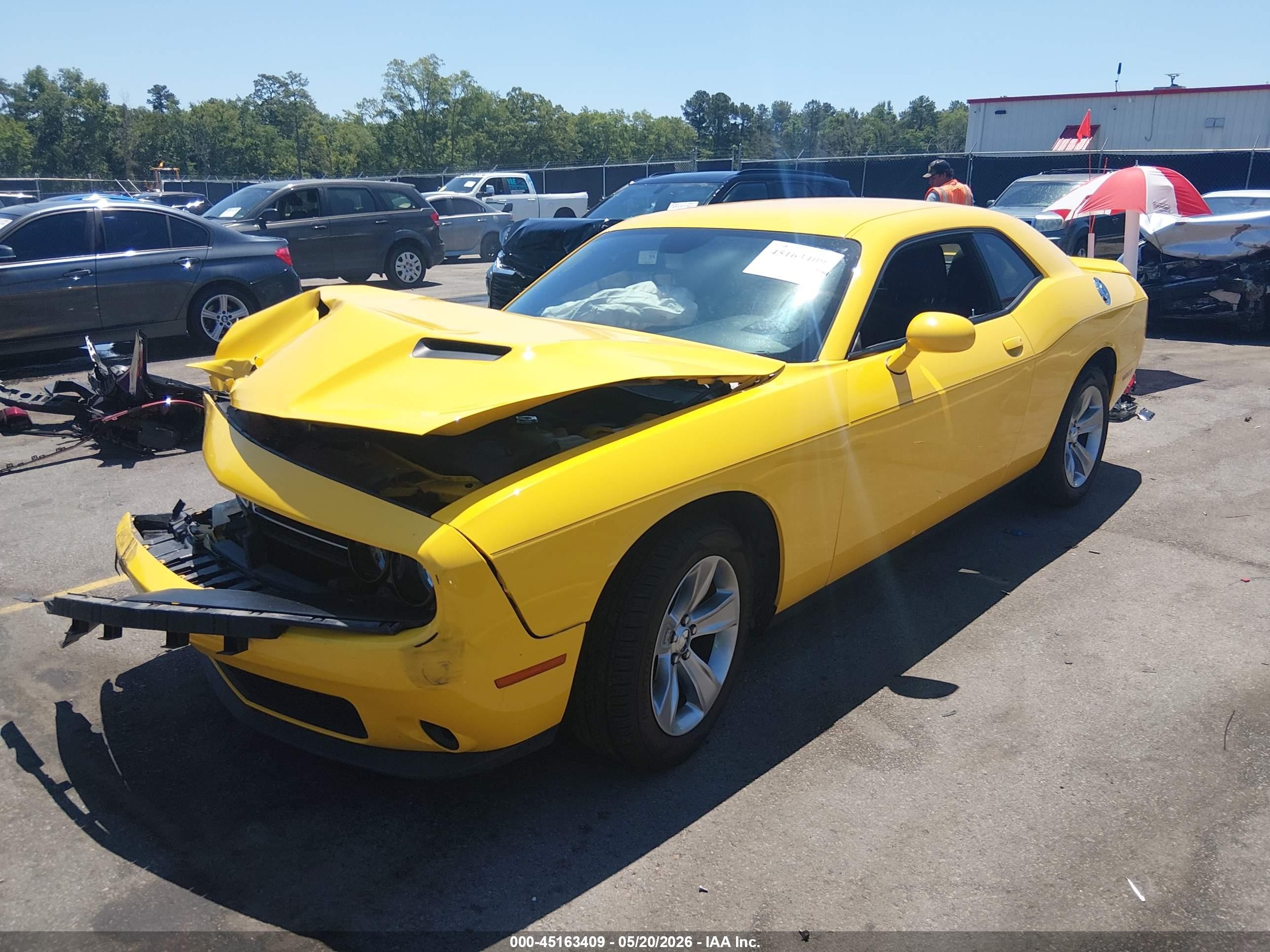 2018 Dodge Challenger Sxt Yellow vin: 2C3CDZAG3JH232868