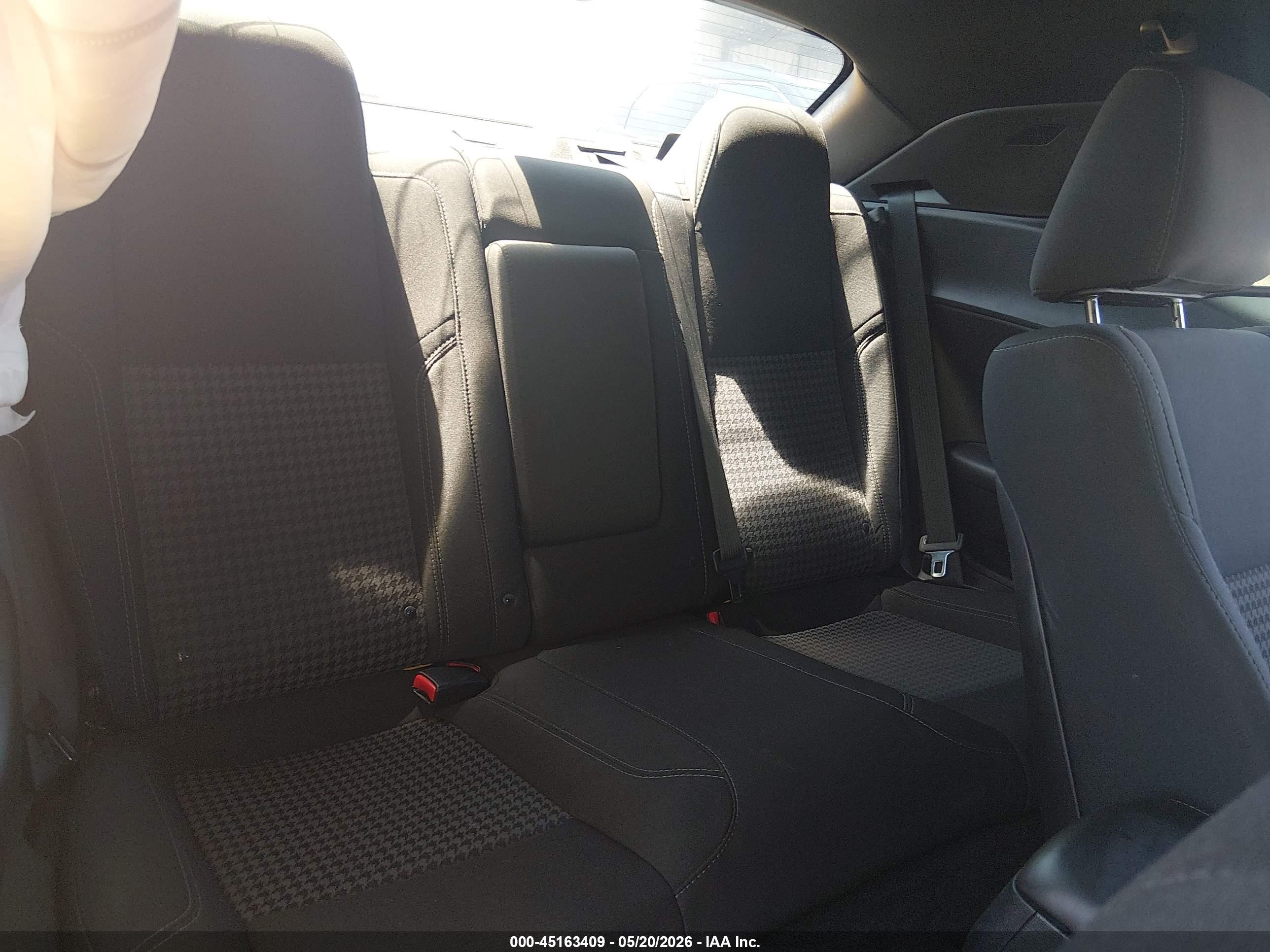 2018 Dodge Challenger Sxt Yellow vin: 2C3CDZAG3JH232868