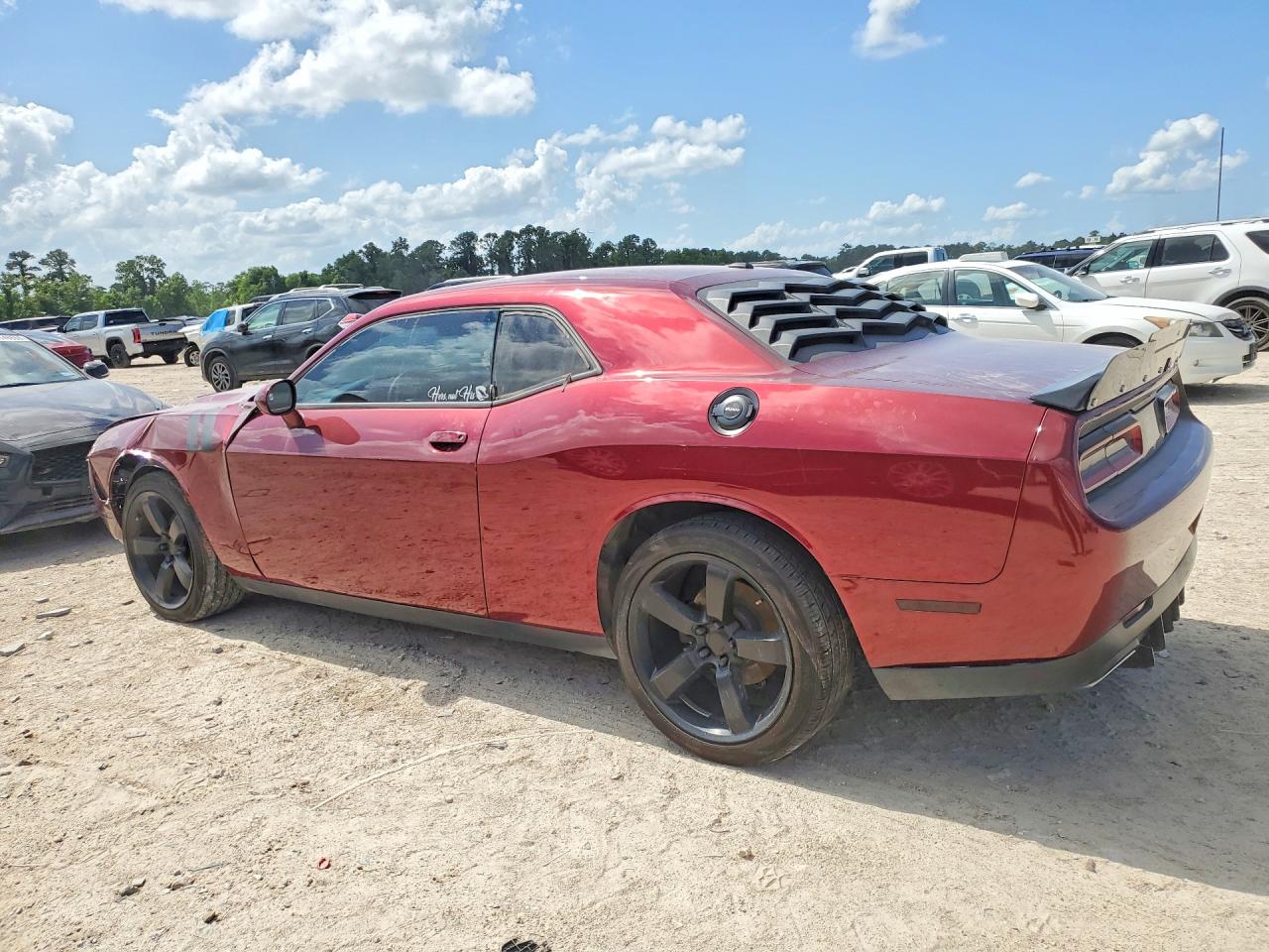 2021 Dodge Challenger Sxt Maroon vin: 2C3CDZAG3MH564393