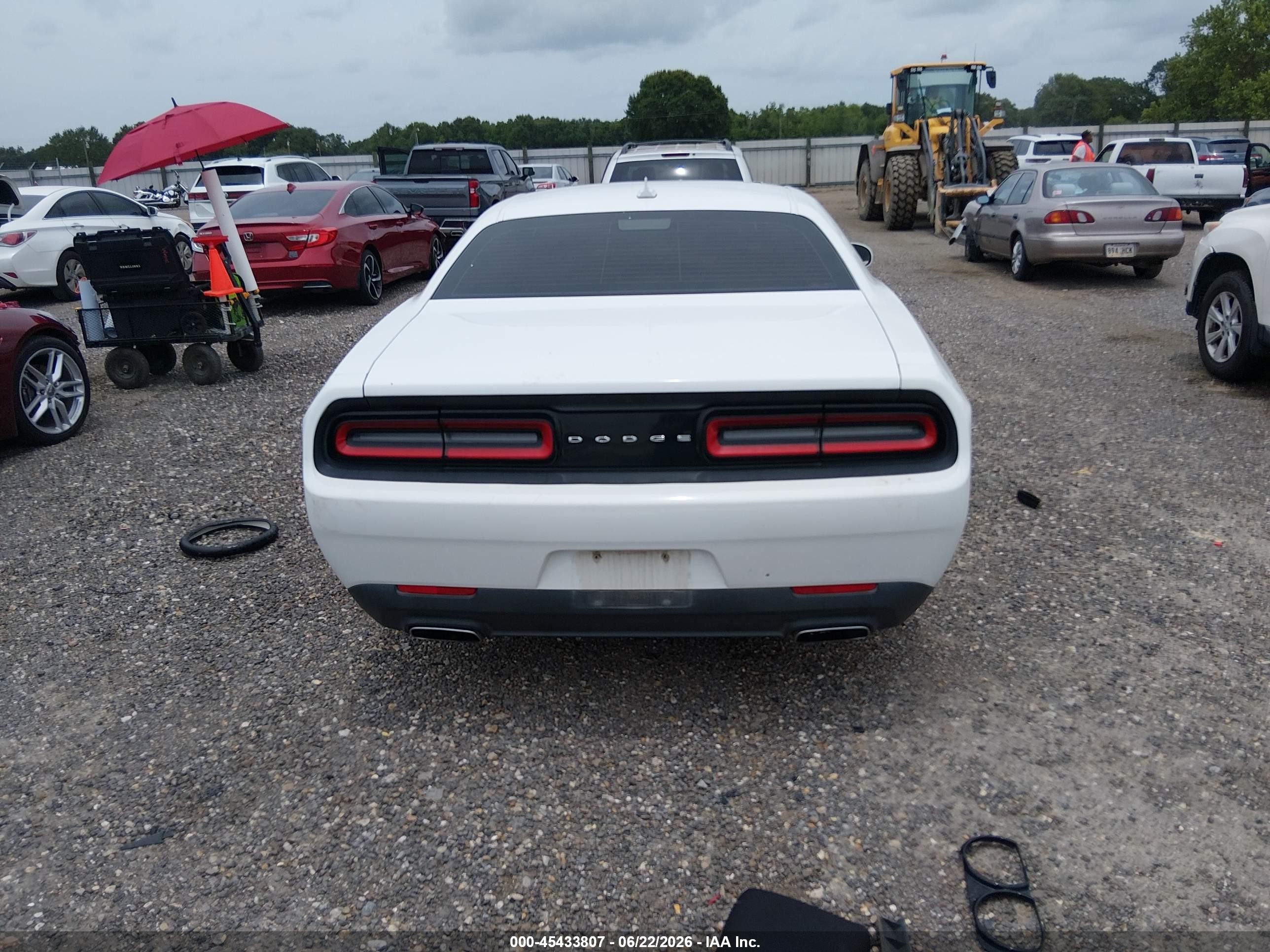 2015 Dodge Challenger Sxt White vin: 2C3CDZAG4FH712277