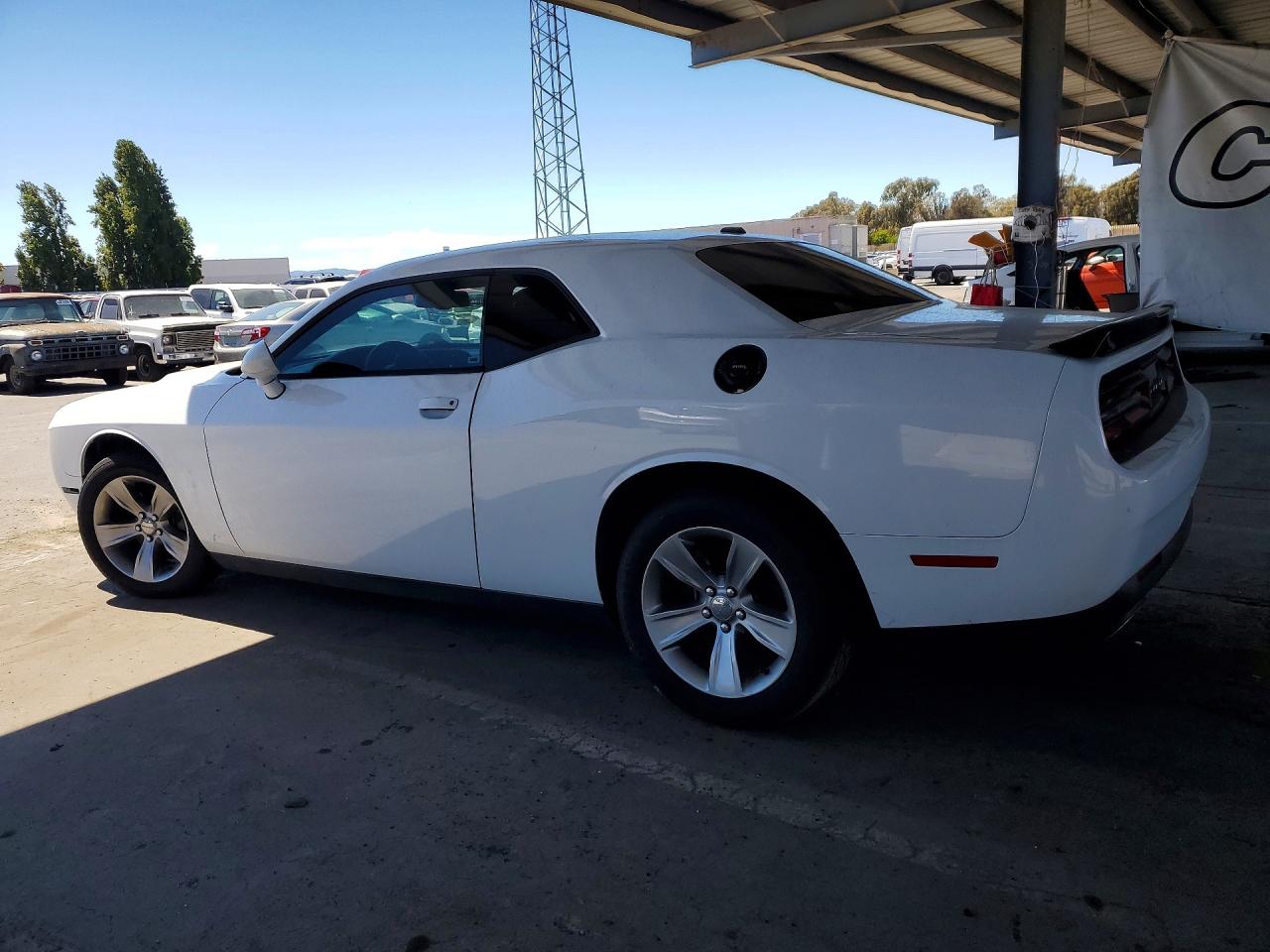 2015 Dodge Challenger Sxt White vin: 2C3CDZAG4FH740306