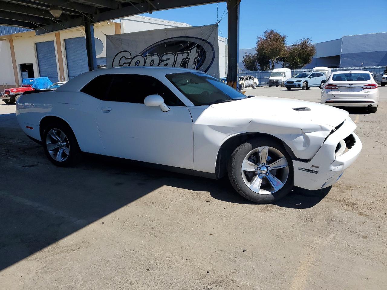 2015 Dodge Challenger Sxt White vin: 2C3CDZAG4FH740306