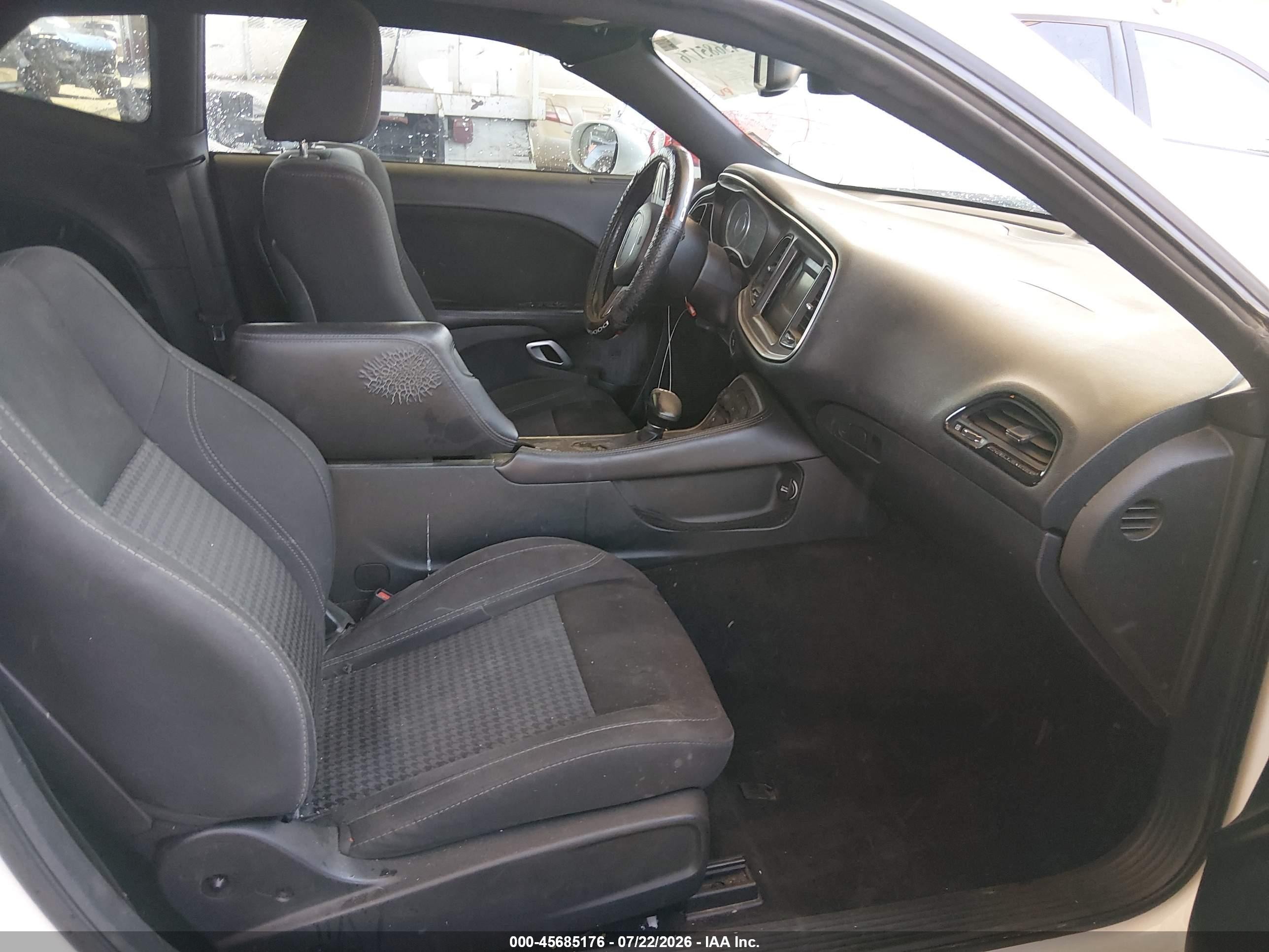 2015 Dodge Challenger Sxt White vin: 2C3CDZAG4FH821421