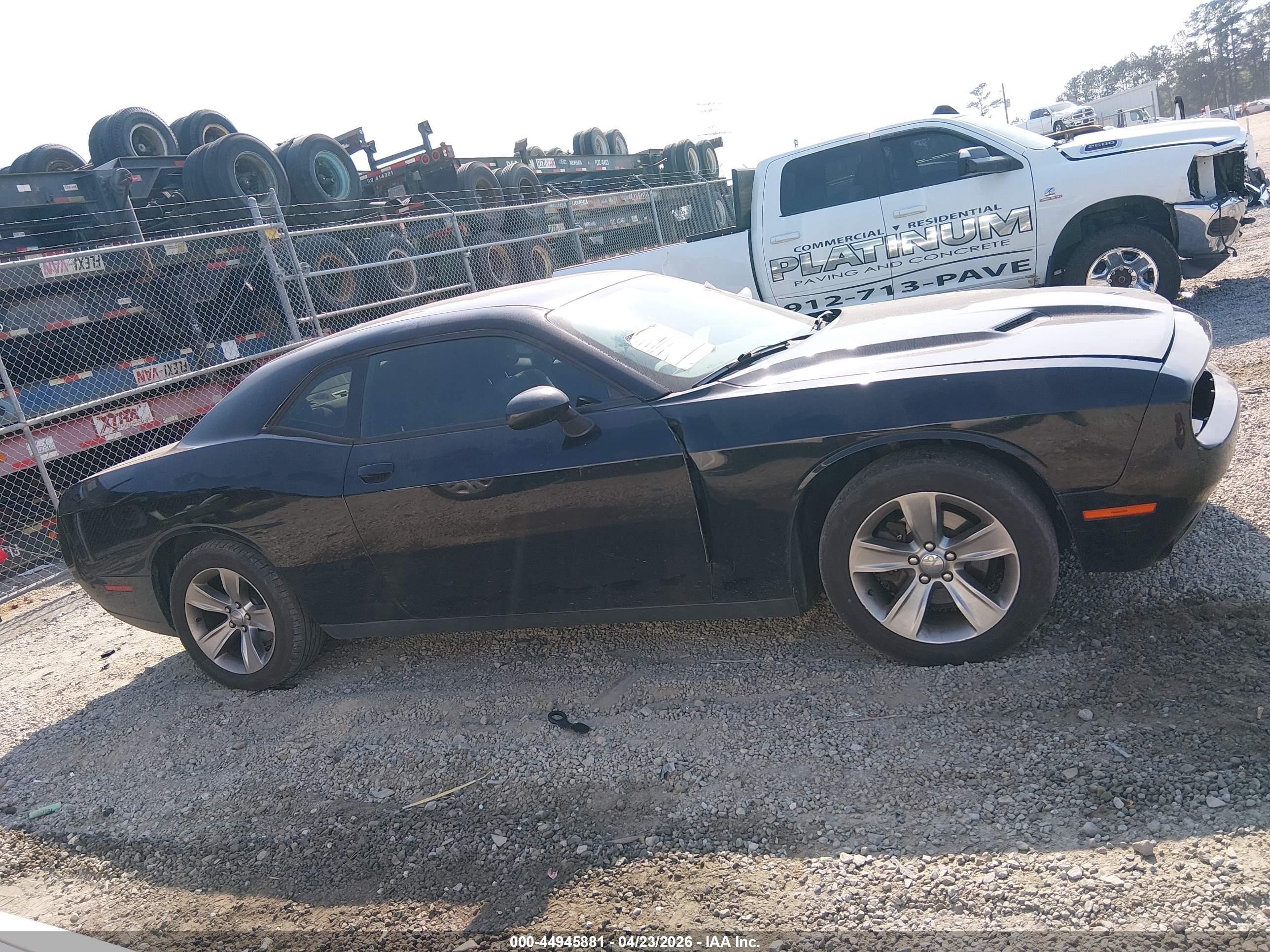 2015 Dodge Challenger Sxt Black vin: 2C3CDZAG4FH843080