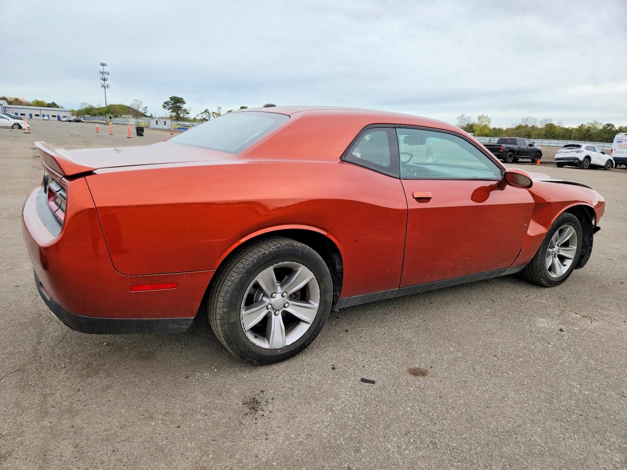 2021 Dodge Challenger Sxt Orange vin: 2C3CDZAG4MH506311