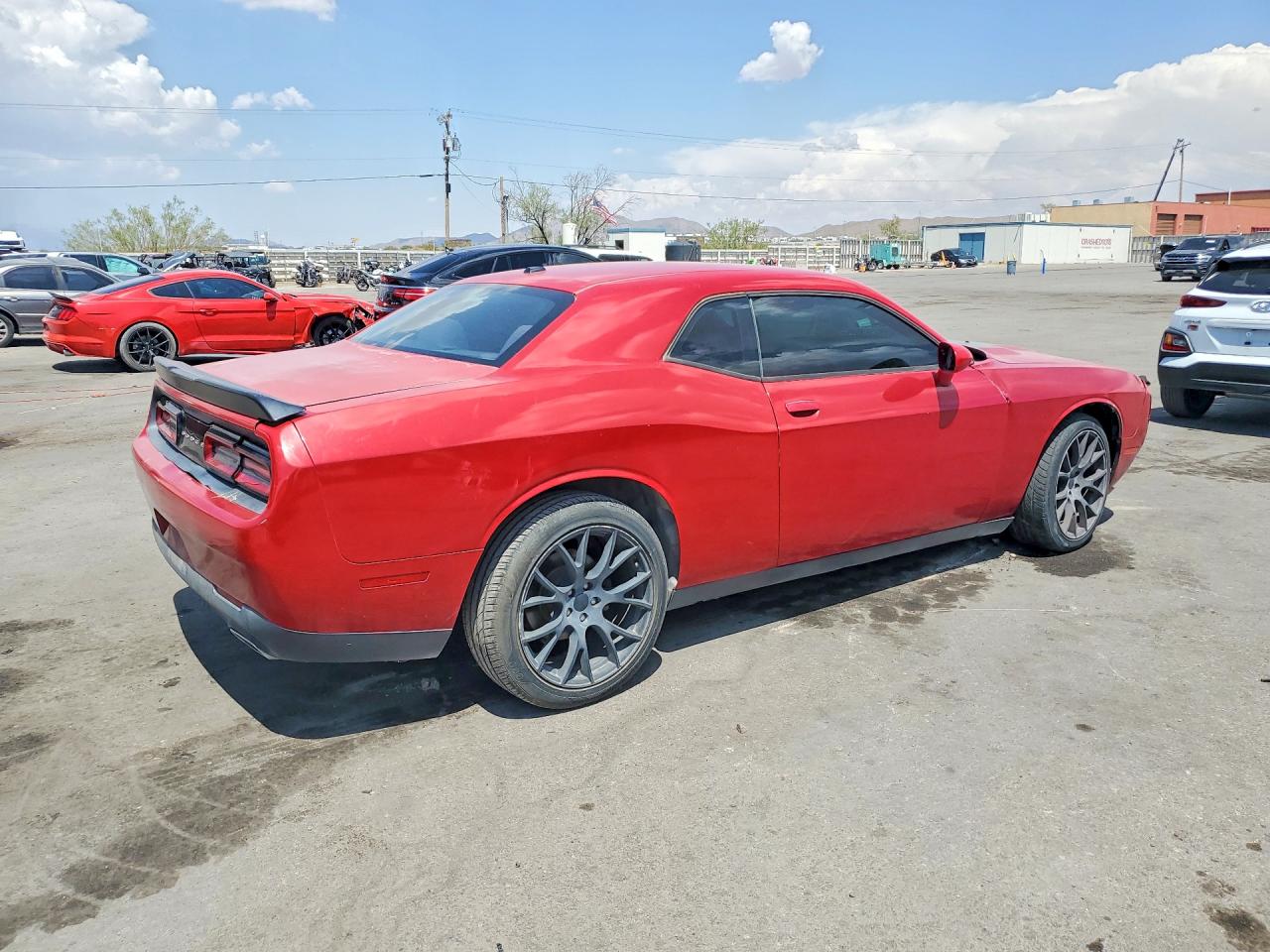 2015 Dodge Challenger Sxt Red vin: 2C3CDZAG5FH769779