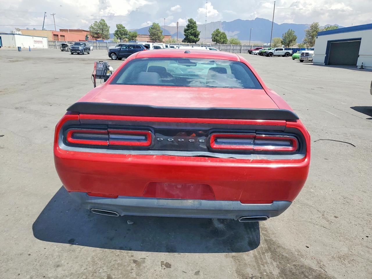 2015 Dodge Challenger Sxt Red vin: 2C3CDZAG5FH769779