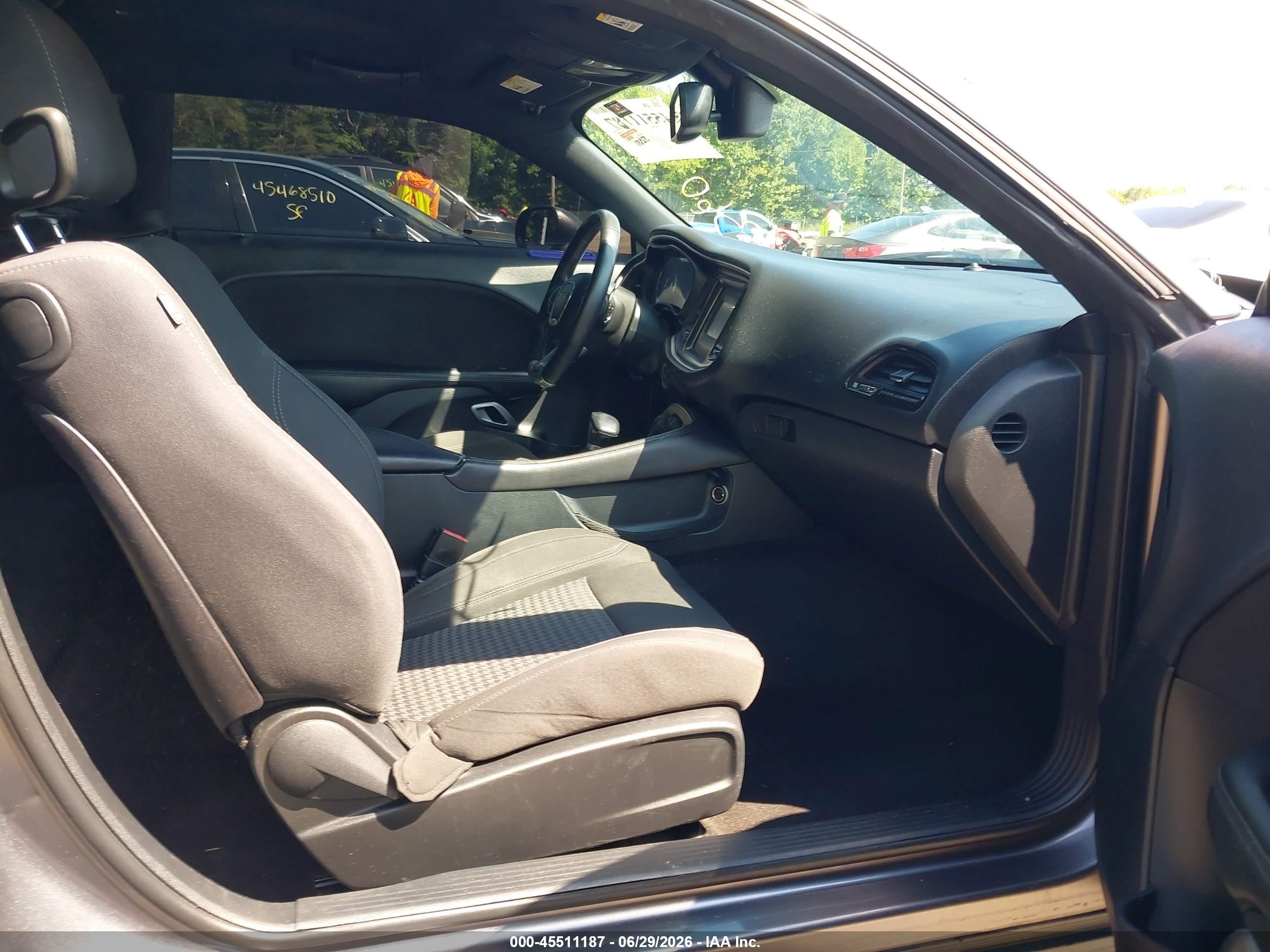 2015 Dodge Challenger Sxt Серый vin: 2C3CDZAG5FH821038