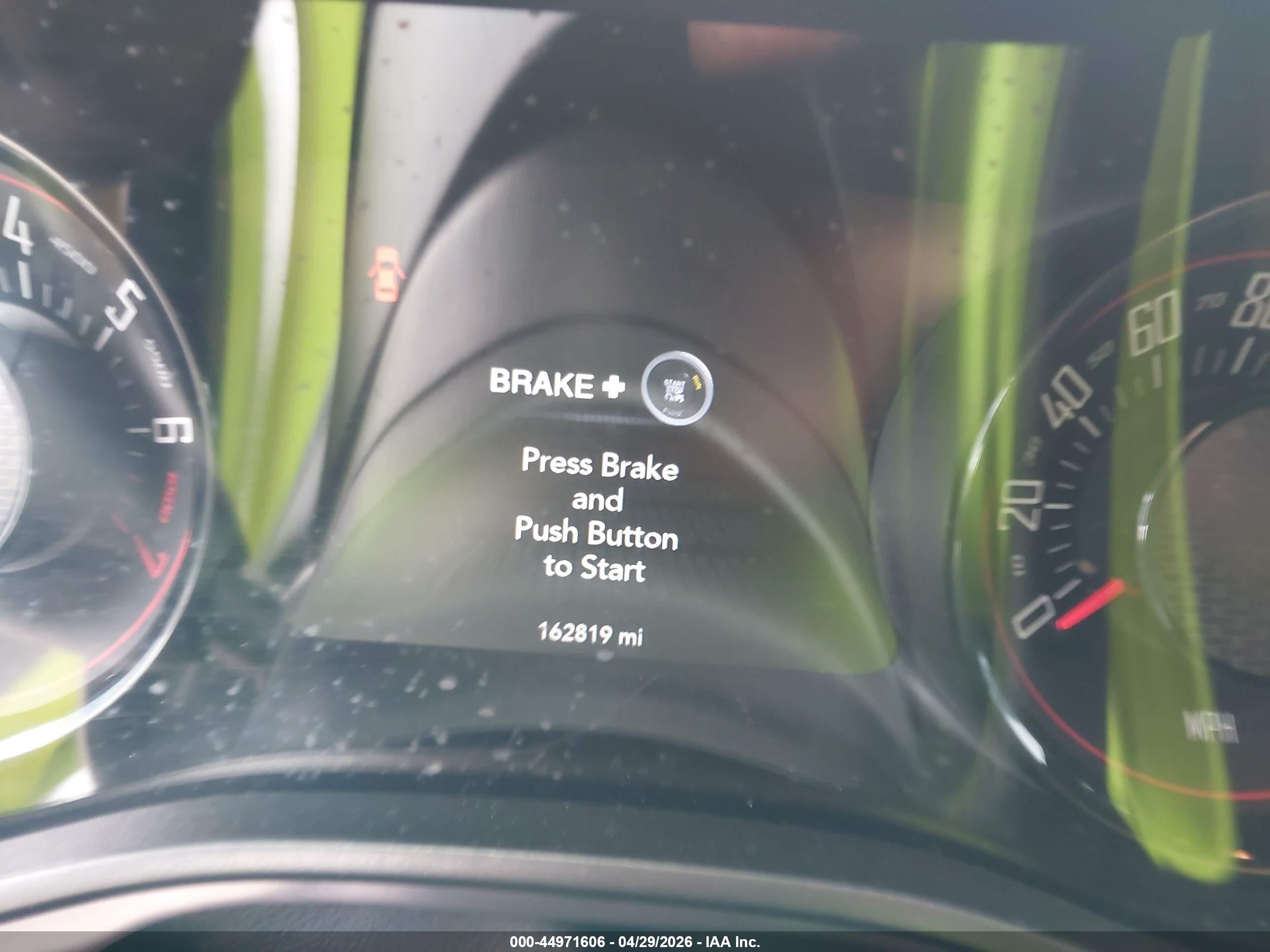 2016 Dodge Challenger Sxt Green vin: 2C3CDZAG5GH232184