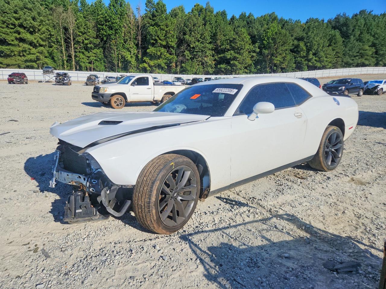 2017 Dodge Challenger Sxt White vin: 2C3CDZAG5HH573960