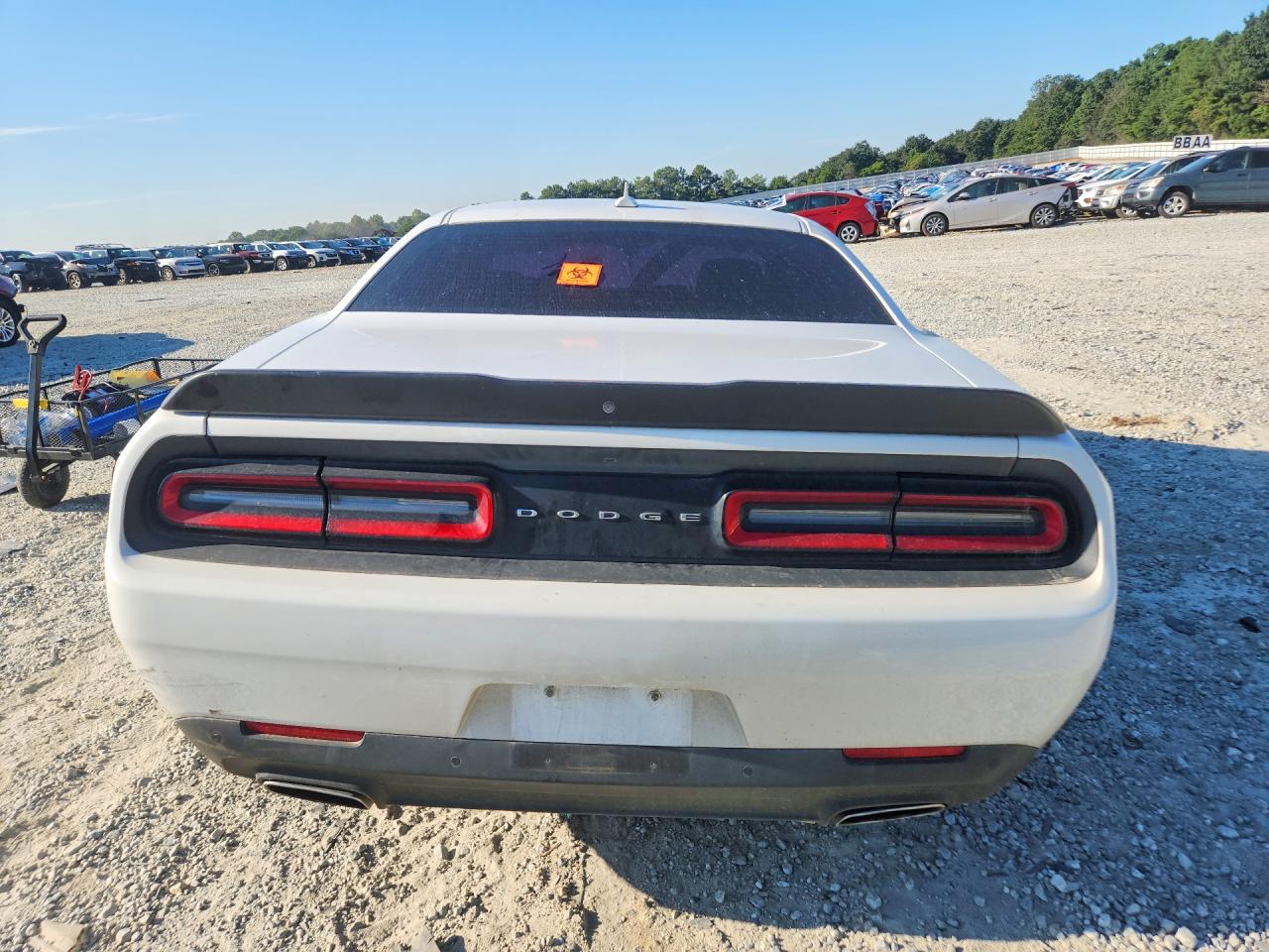 2017 Dodge Challenger Sxt White vin: 2C3CDZAG5HH573960